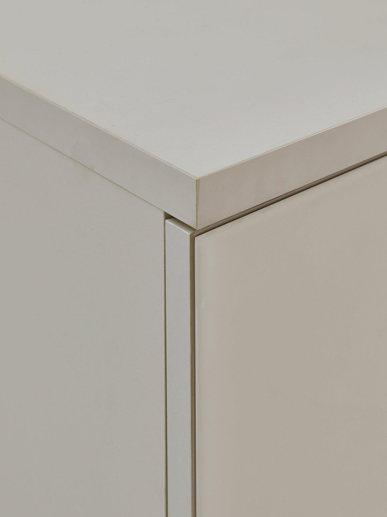 Image 5 of 7 of The Very Collection Palma Glass 6 Drawer Chest - Oatmeal