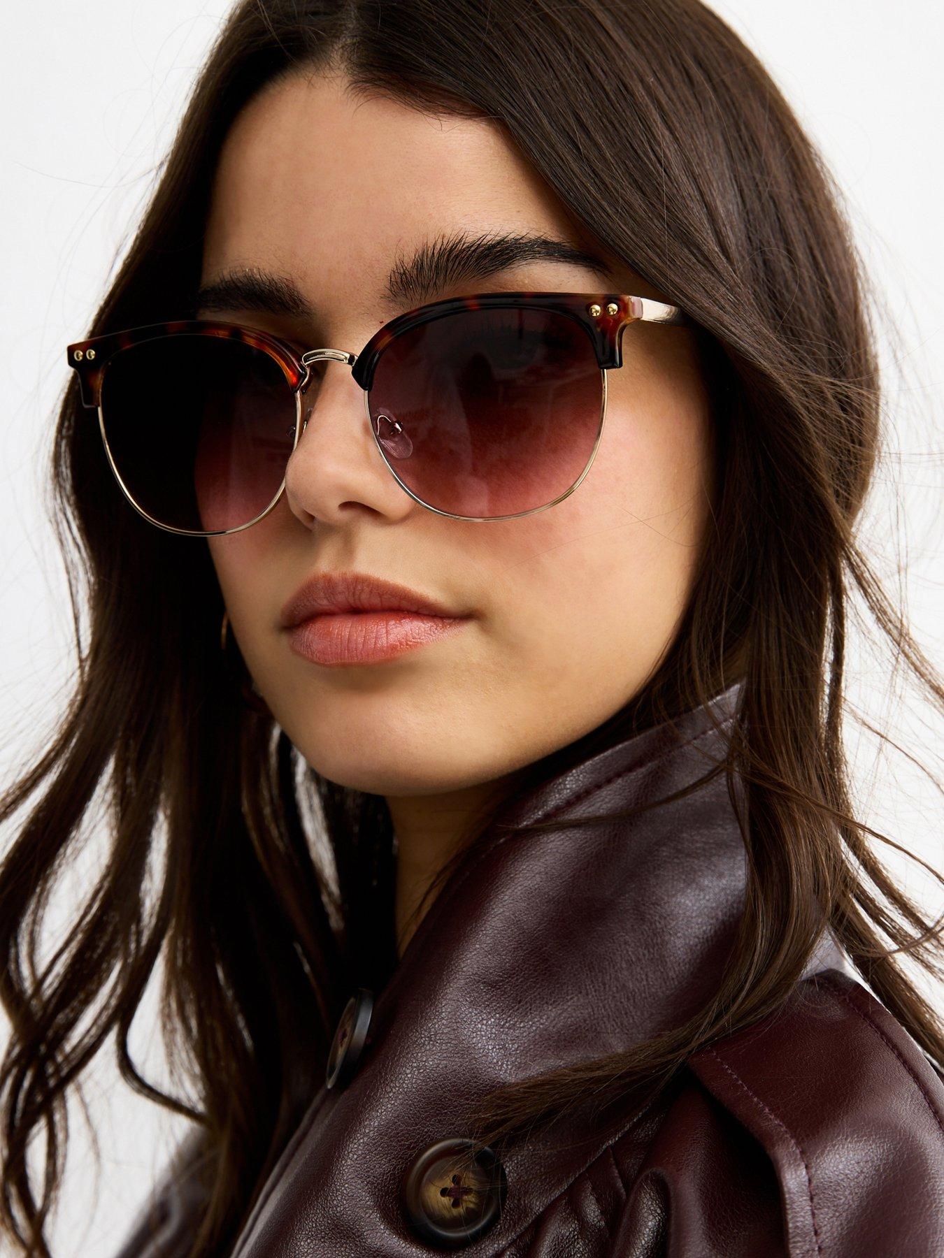 Image 1 of 4 of New Look Tortoiseshell Effect Round Frame Sunglasses - Brown