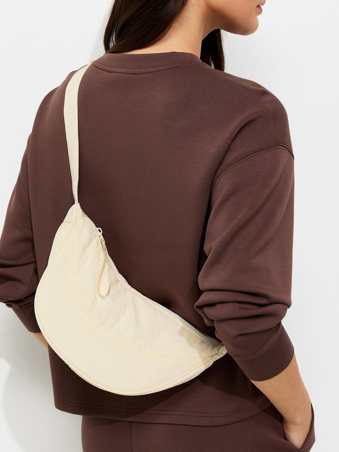 New Look Plain Curved Crossbody Bag - Cream