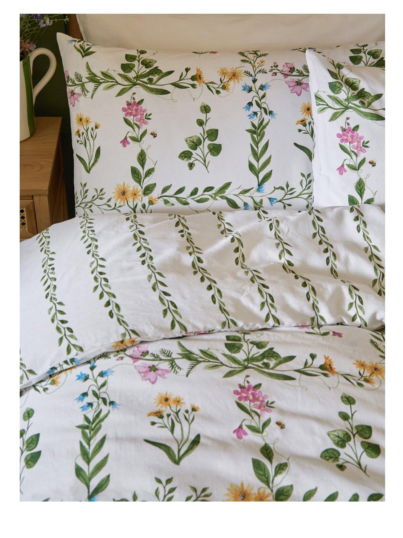  image of wylder-olivia-duvet-set-green