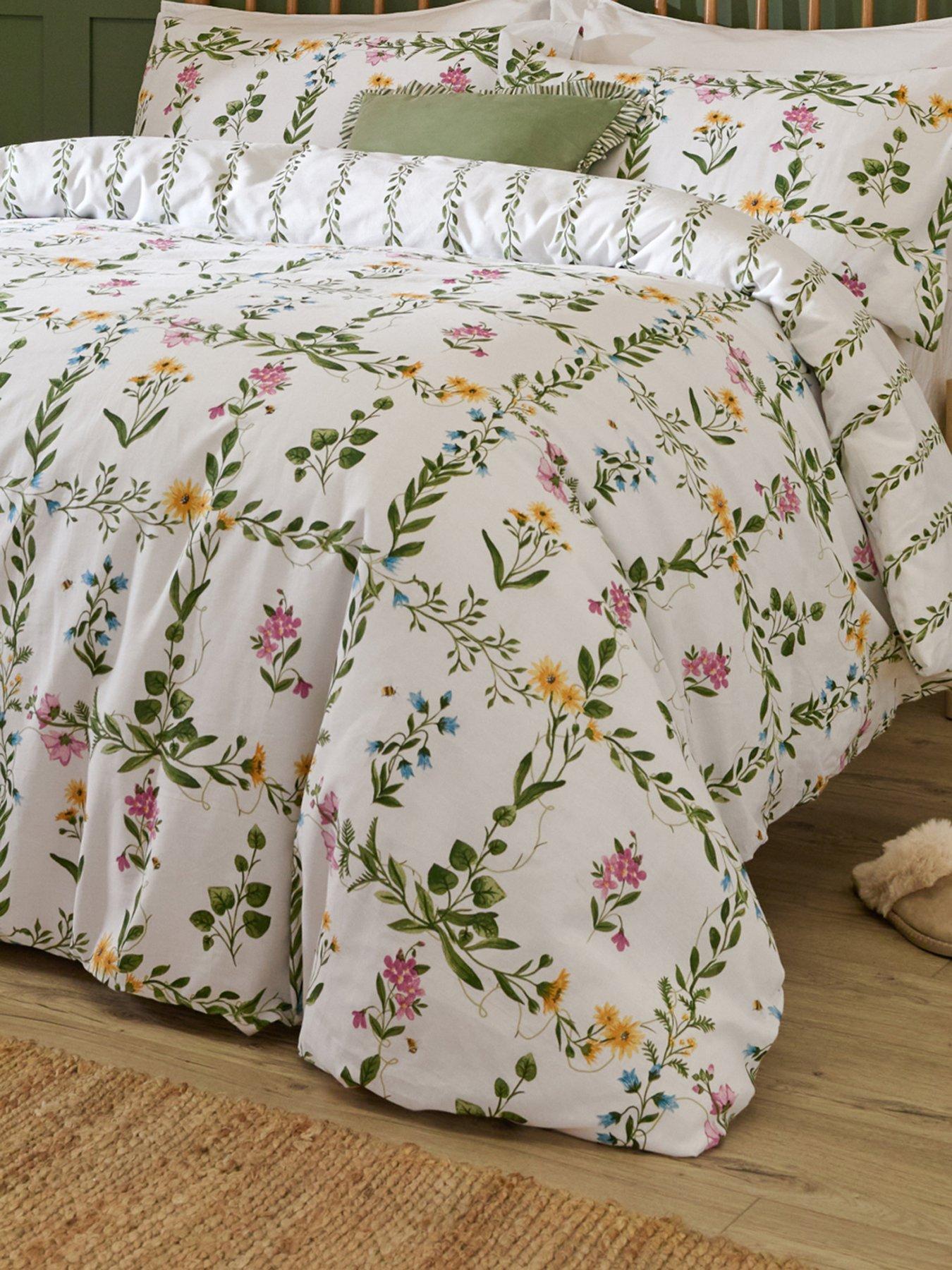  image of wylder-olivia-duvet-set-green