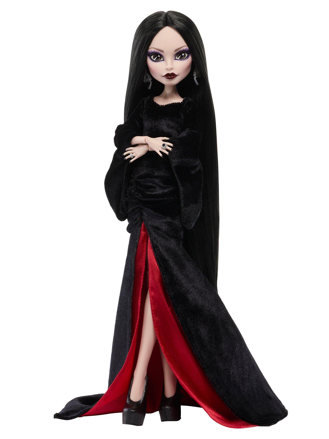 long black dress morticia addams Monster High x Wednesday Collectible Doll, in Velvet LoveShackFancy Deanna Halter Dress smarttag_size_in_stock:        16 sharp shoulders Size:20 (34/35)