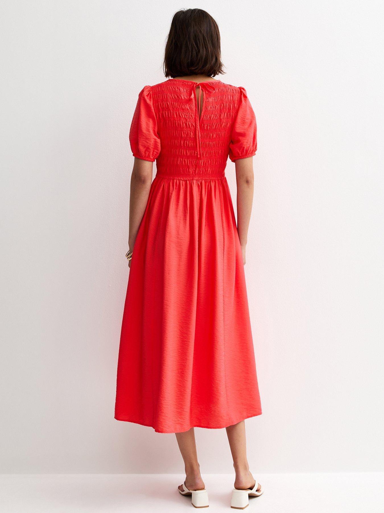 Image 2 of 5 of New Look Sally Shirred Crew Sslv Midi