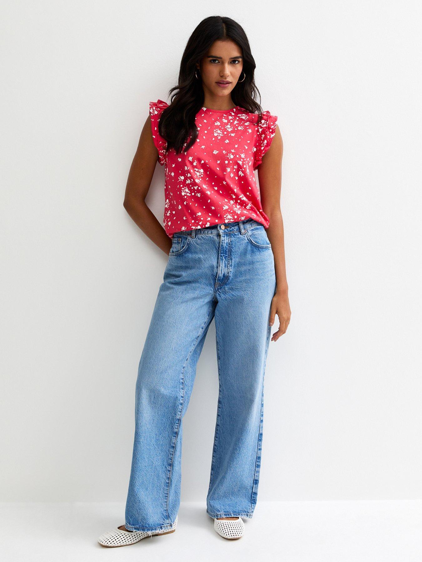 Image 3 of 4 of New Look Ditsy Frill Sleeve Top - Red