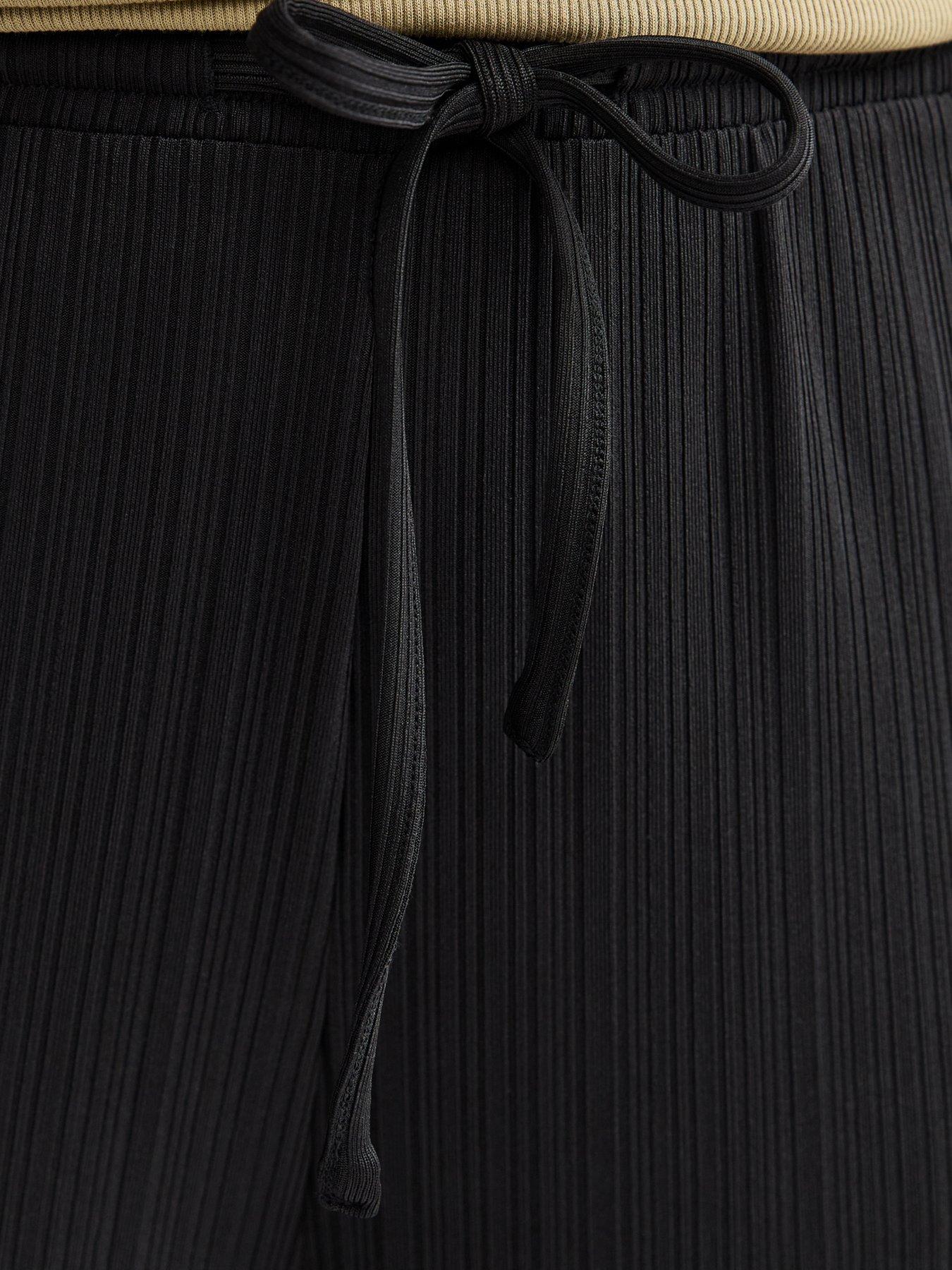  image of new-look-curves-ribbed-drawstring-cropped-trousers-black