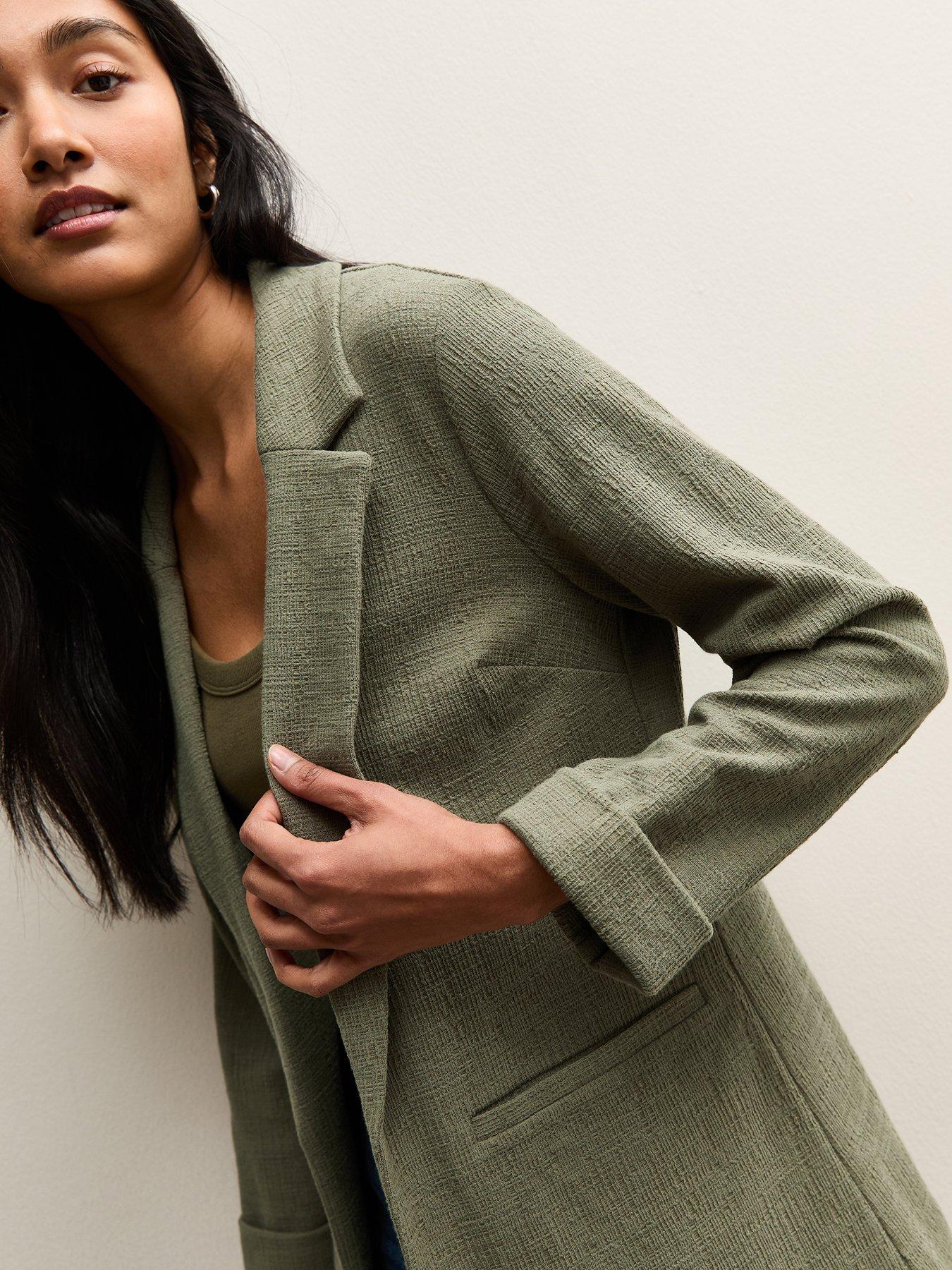Image 4 of 5 of New Look Dark Khaki Stretchy Textured Jersey Blazer