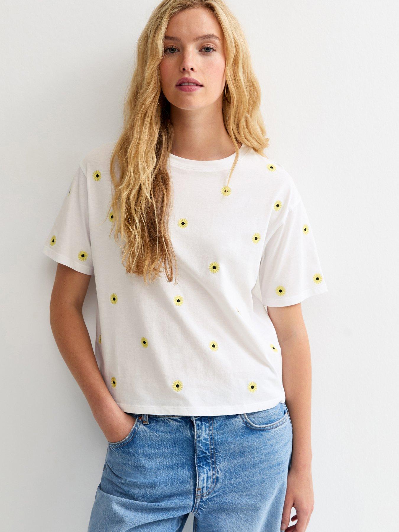 New Look Cotton Boxy Daisy Embroidered T-Shirt - White