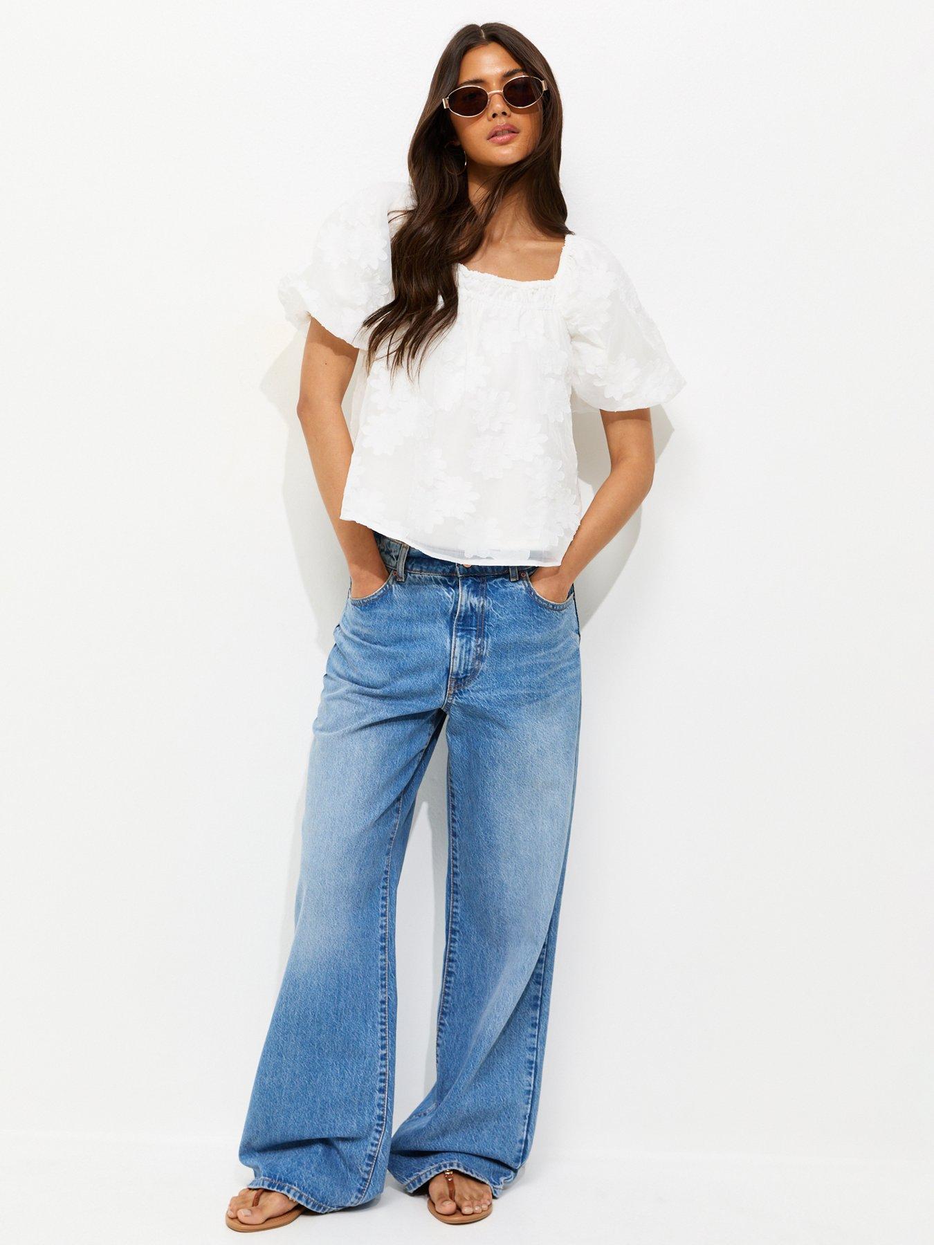 Image 3 of 5 of New Look Daisy Puff Sleeve Blouse - White