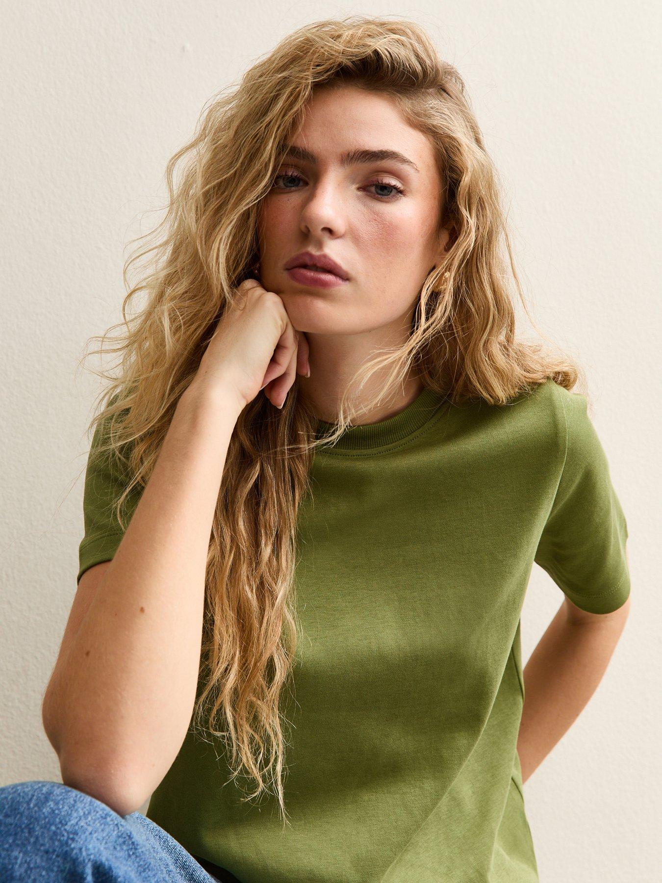 Image 4 of 5 of New Look Dark Khaki Premium Heavyweight Cotton T-Shirt - Green