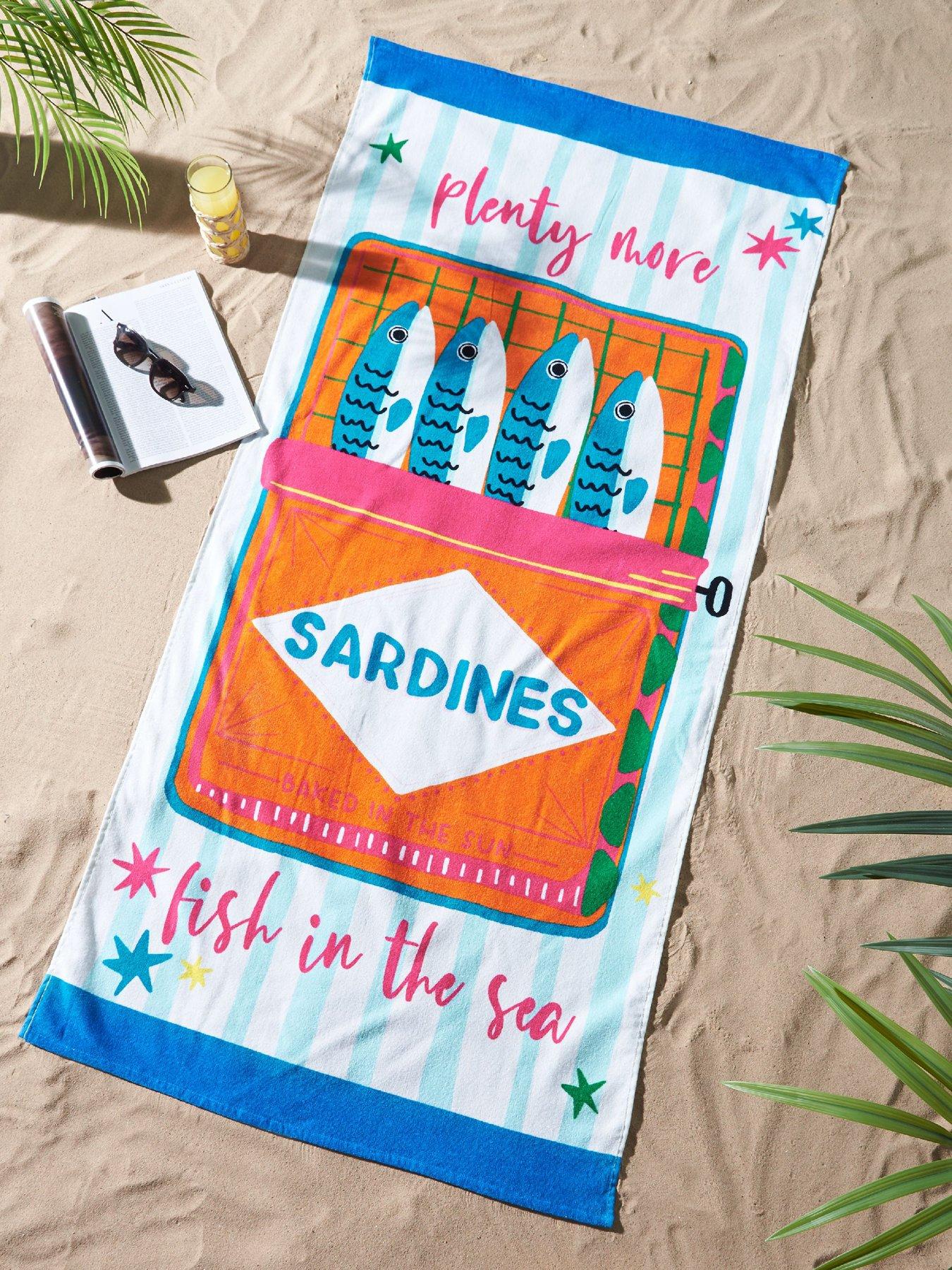 Image 1 of 3 of Catherine Lansfield Sardines 100% Cotton Beach Towel Blue