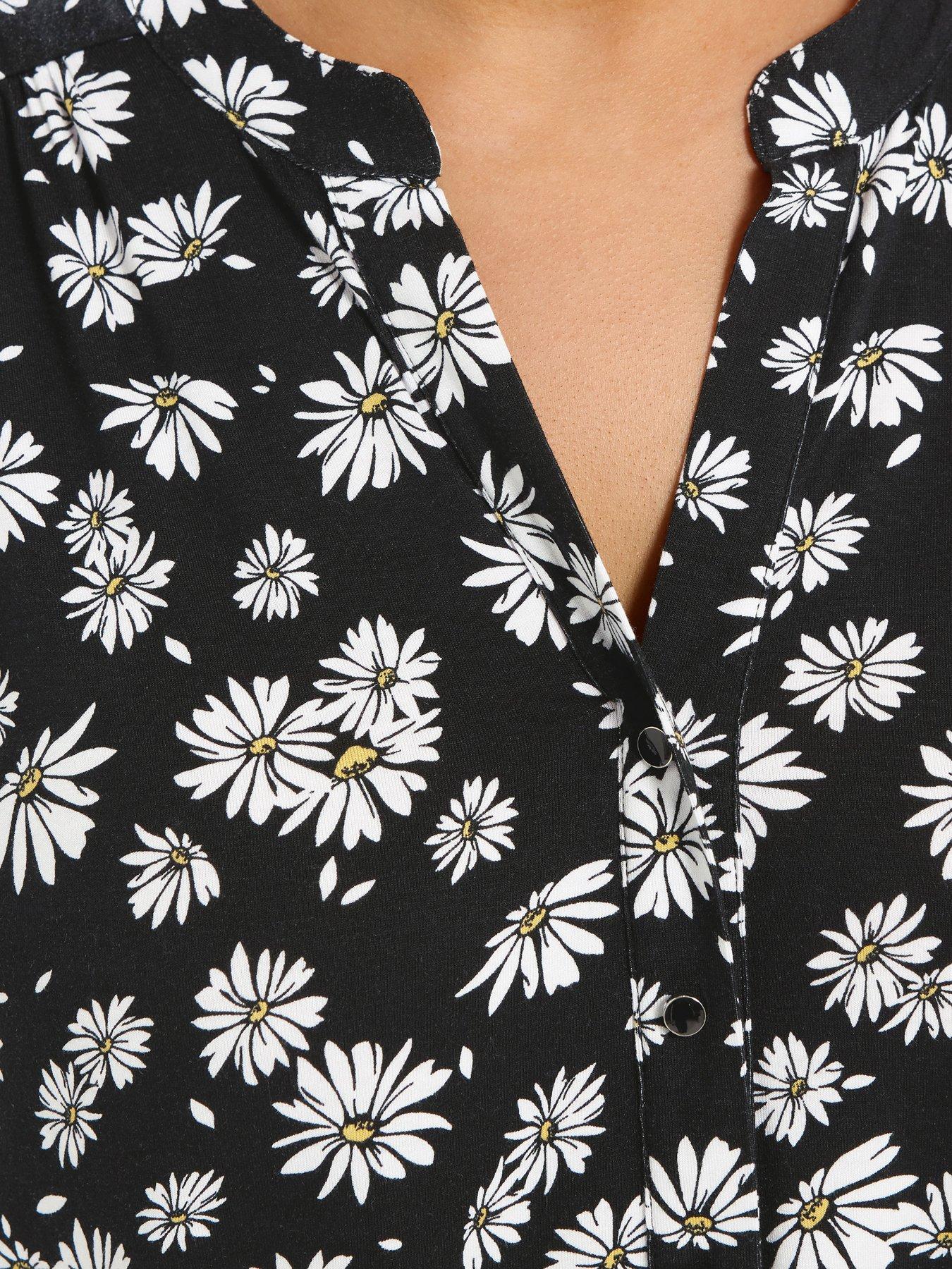  image of yours-curve-sleeveless-blouse