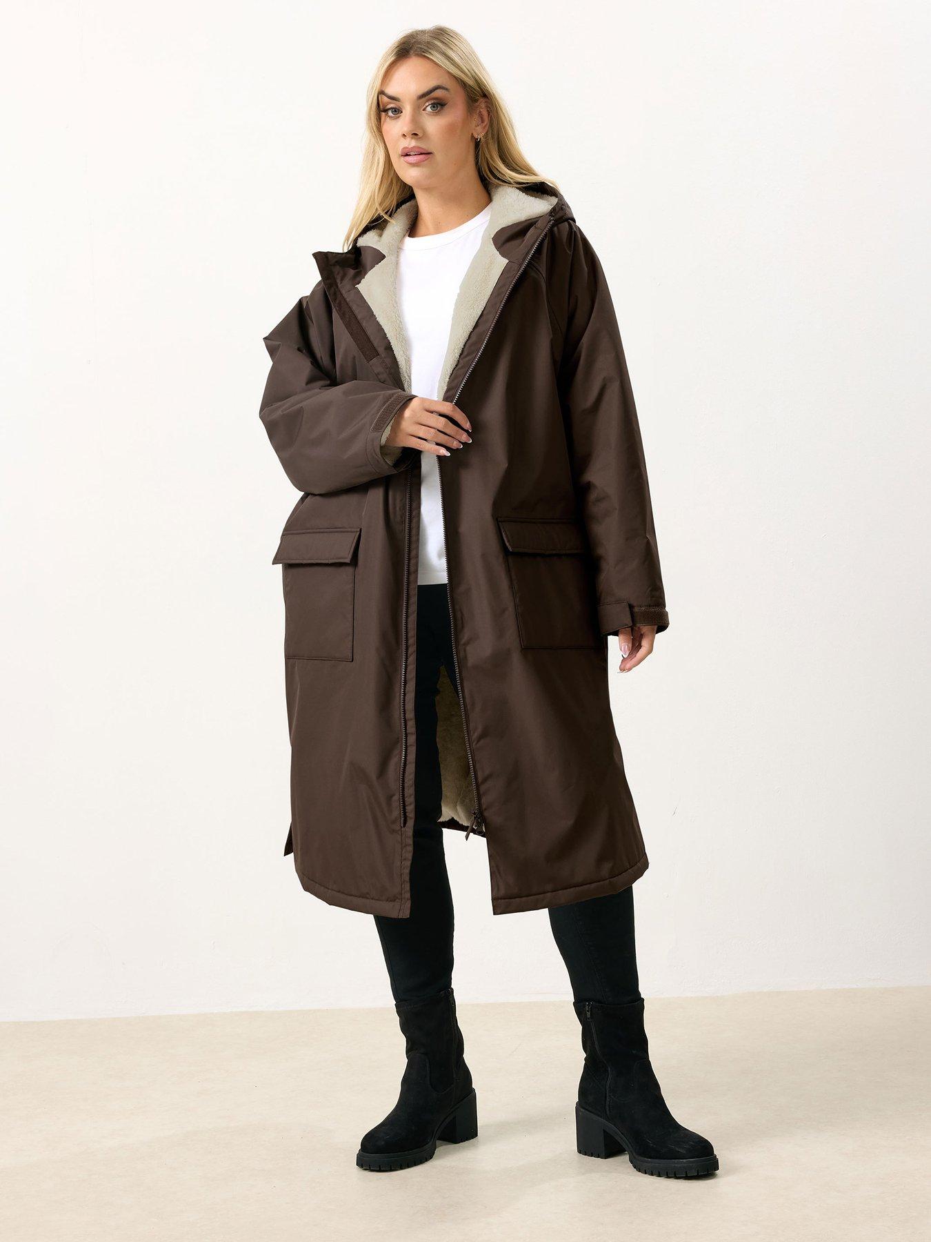  image of yours-curve-waterproof-changing-robe