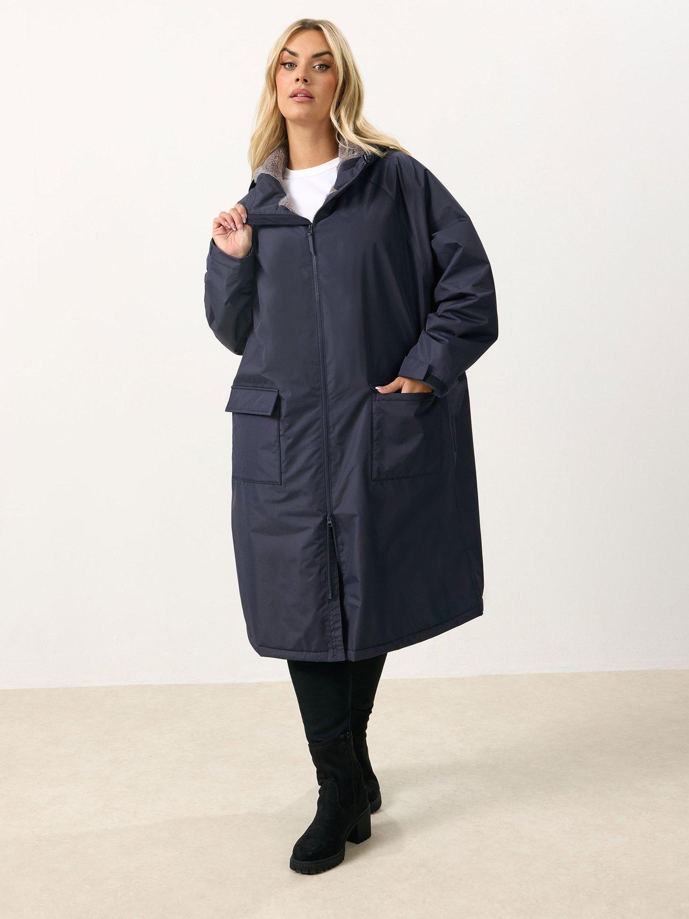 Image 3 of 5 of Yours Curve Waterproof Changing Robe
