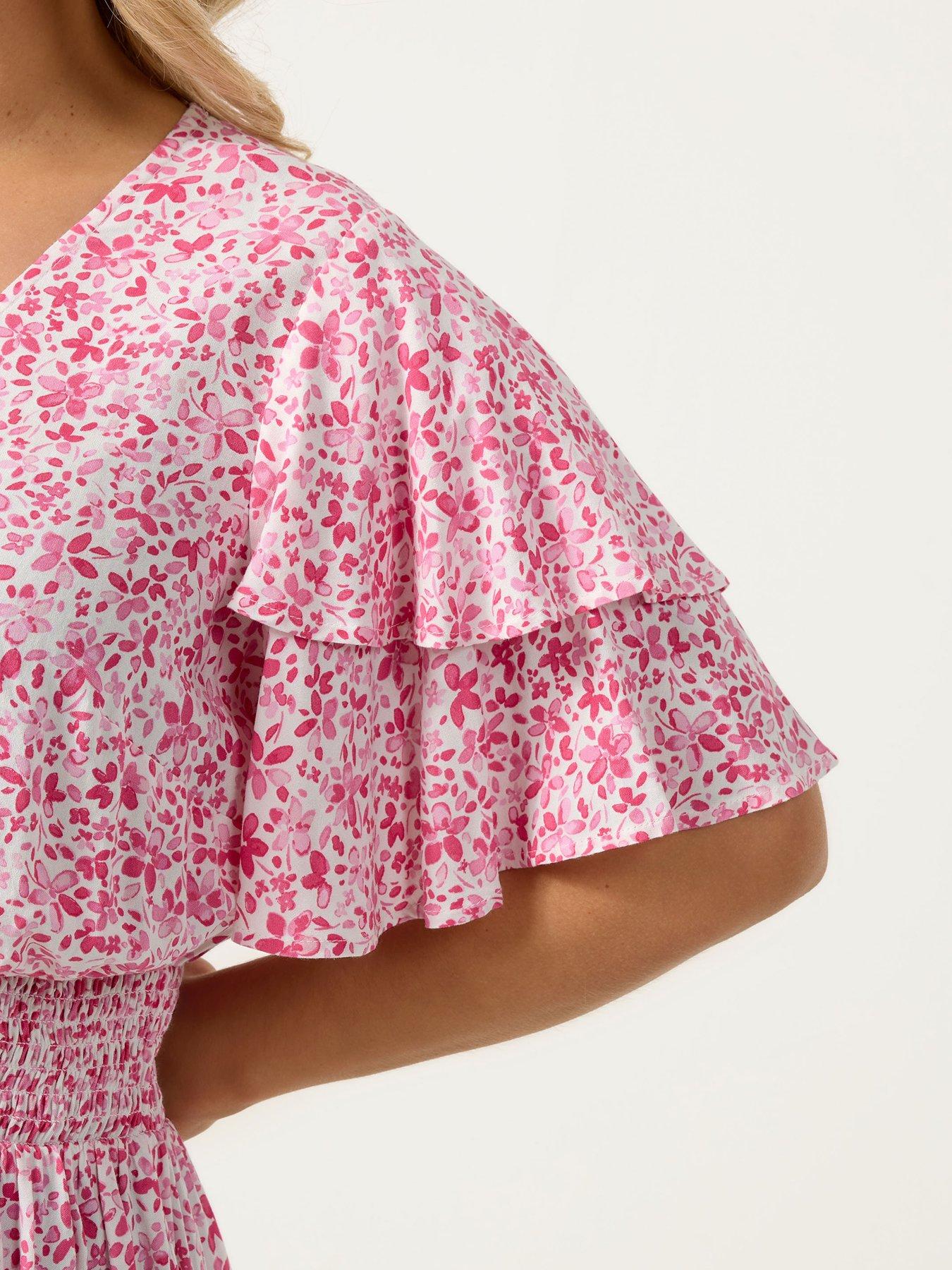 Image 4 of 5 of Yours Curve Ditsy Flutter Sleeve Top