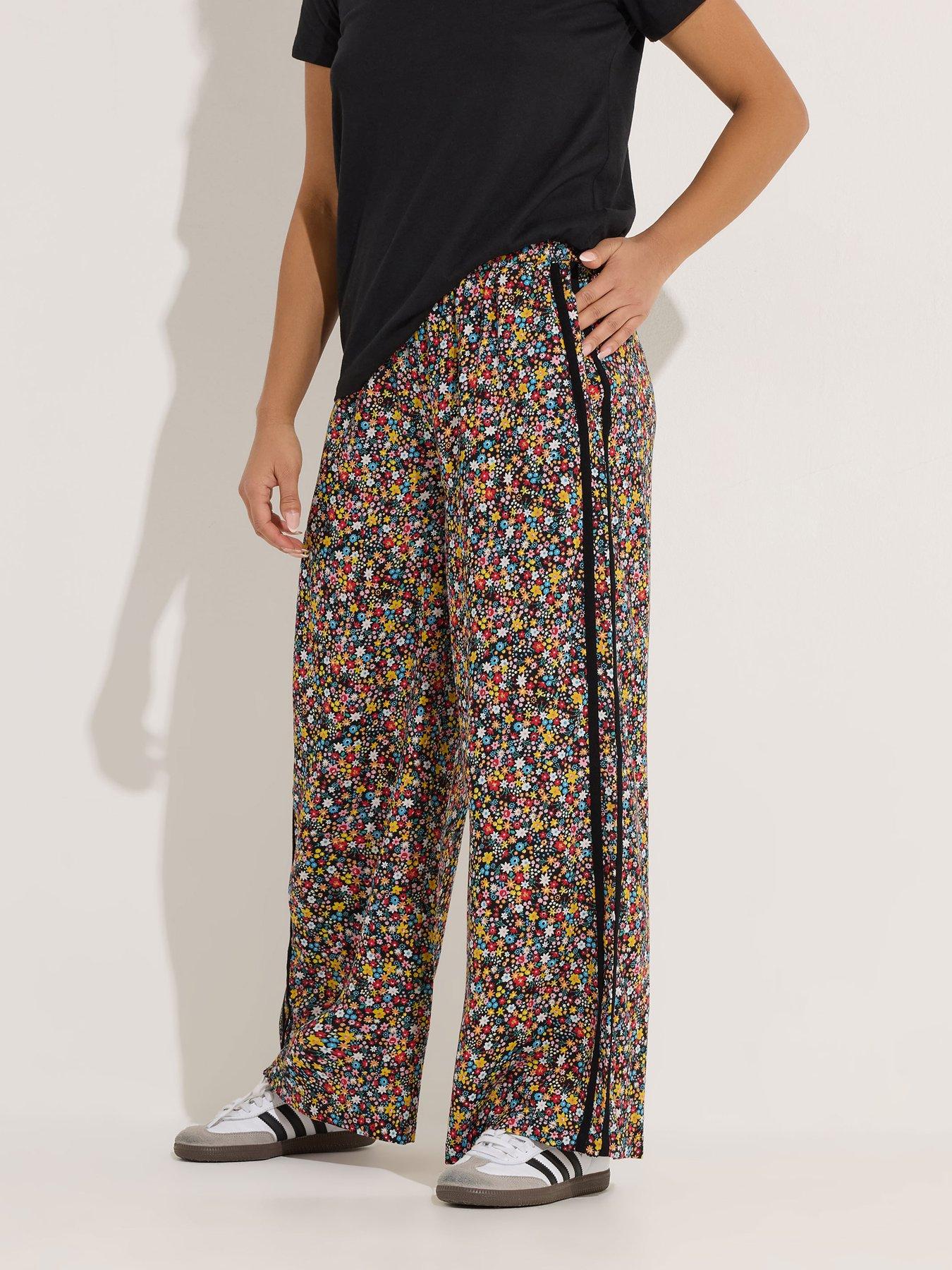 front image of pixiegirl-petite-ditsy-wide-leg-side-stripe-trousers