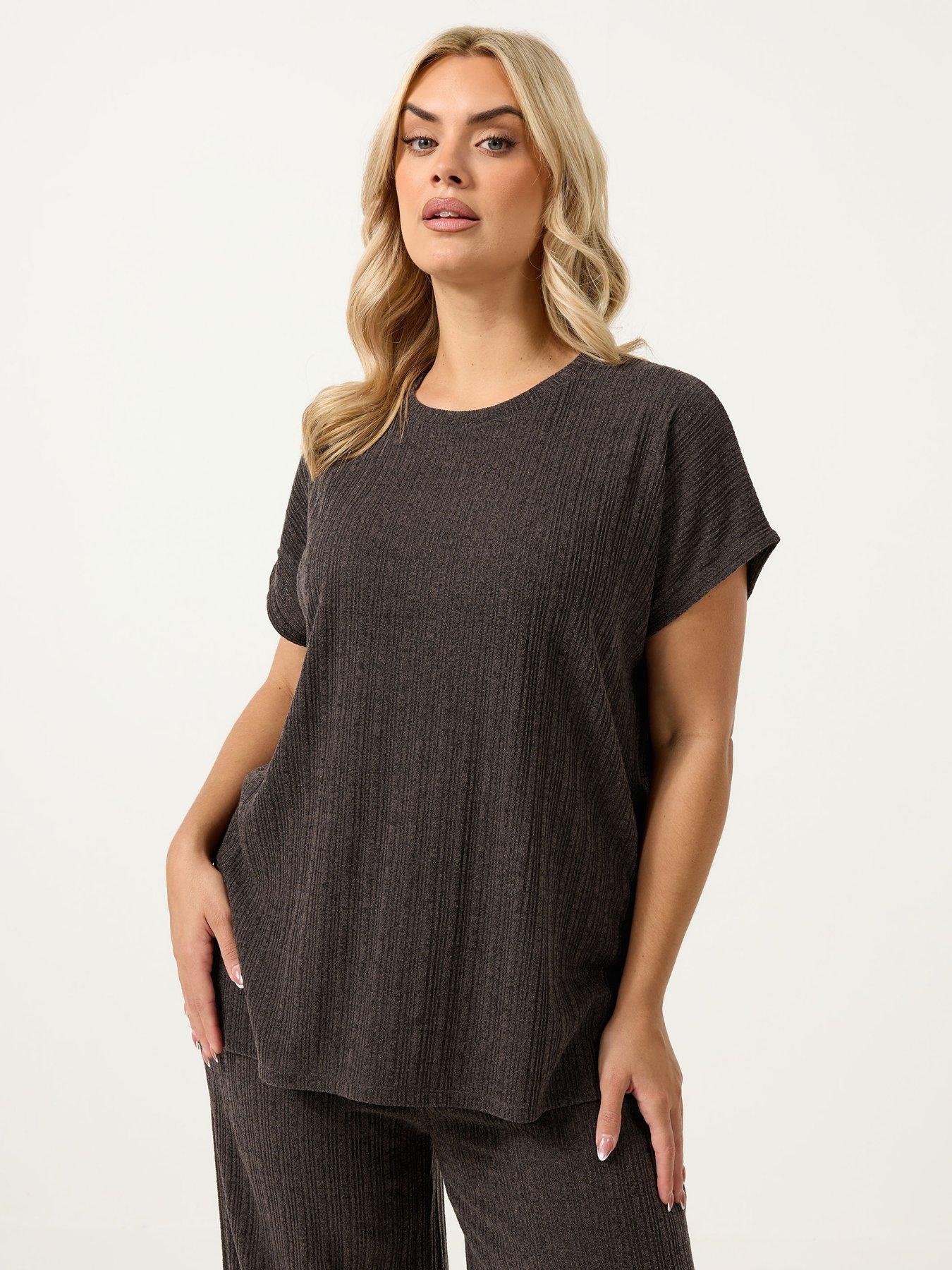 yours-curve-knitted-2-piece-t-shirt-co-ord