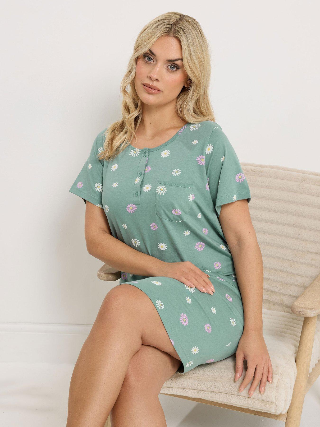 Image 3 of 5 of Yours Curve Retro Daisy Placket Nightdress