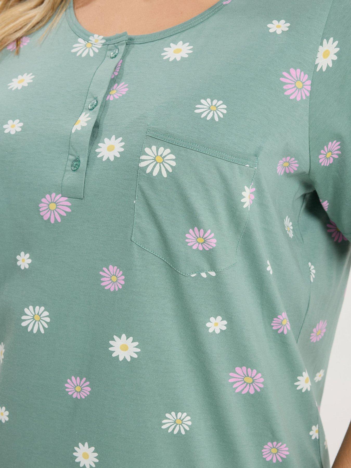 Image 4 of 5 of Yours Curve Retro Daisy Placket Nightdress