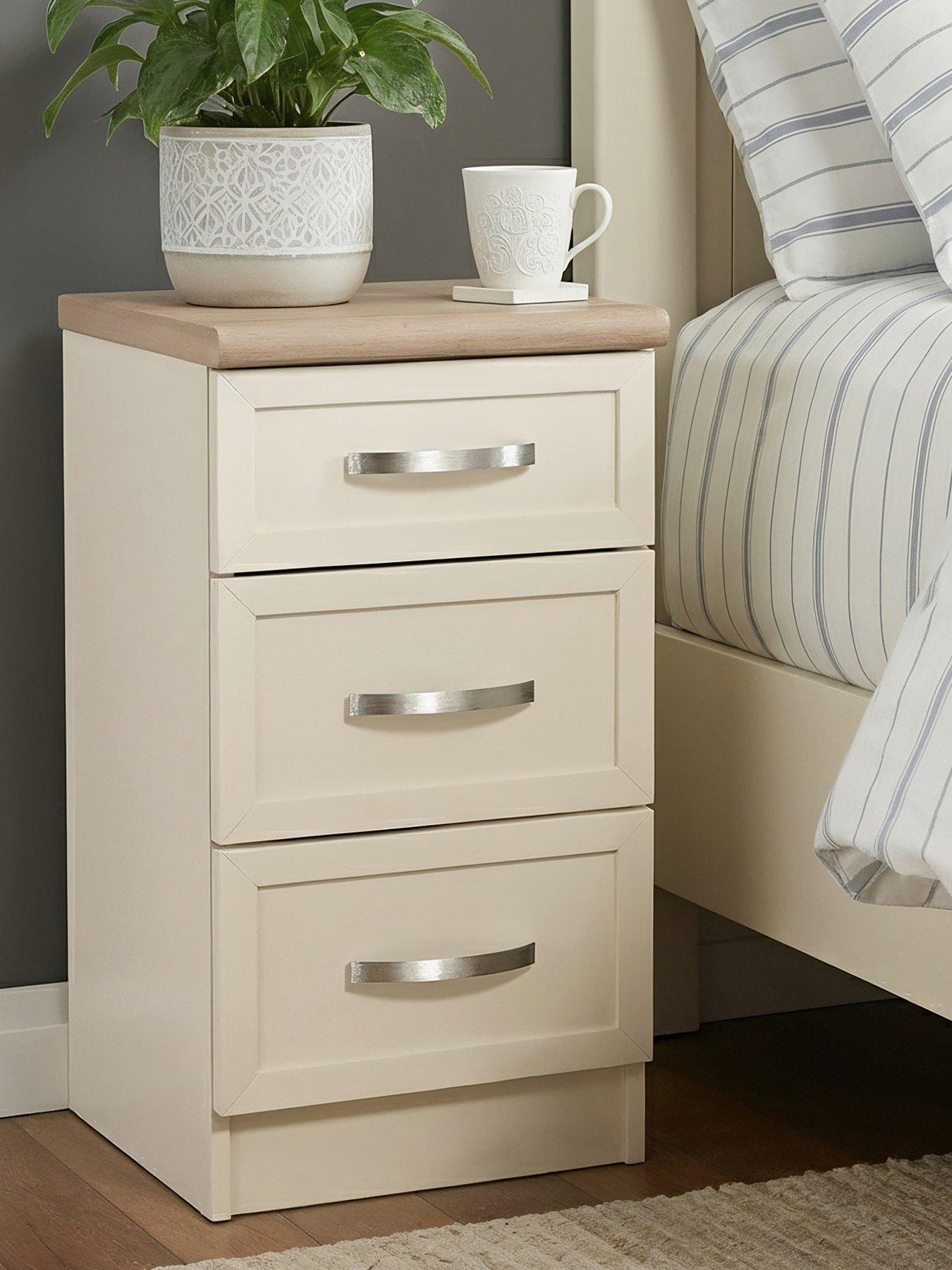 The Very Collection Camberley 3 Drawer Graduated Bedside Chest - Oatmeal/Oak