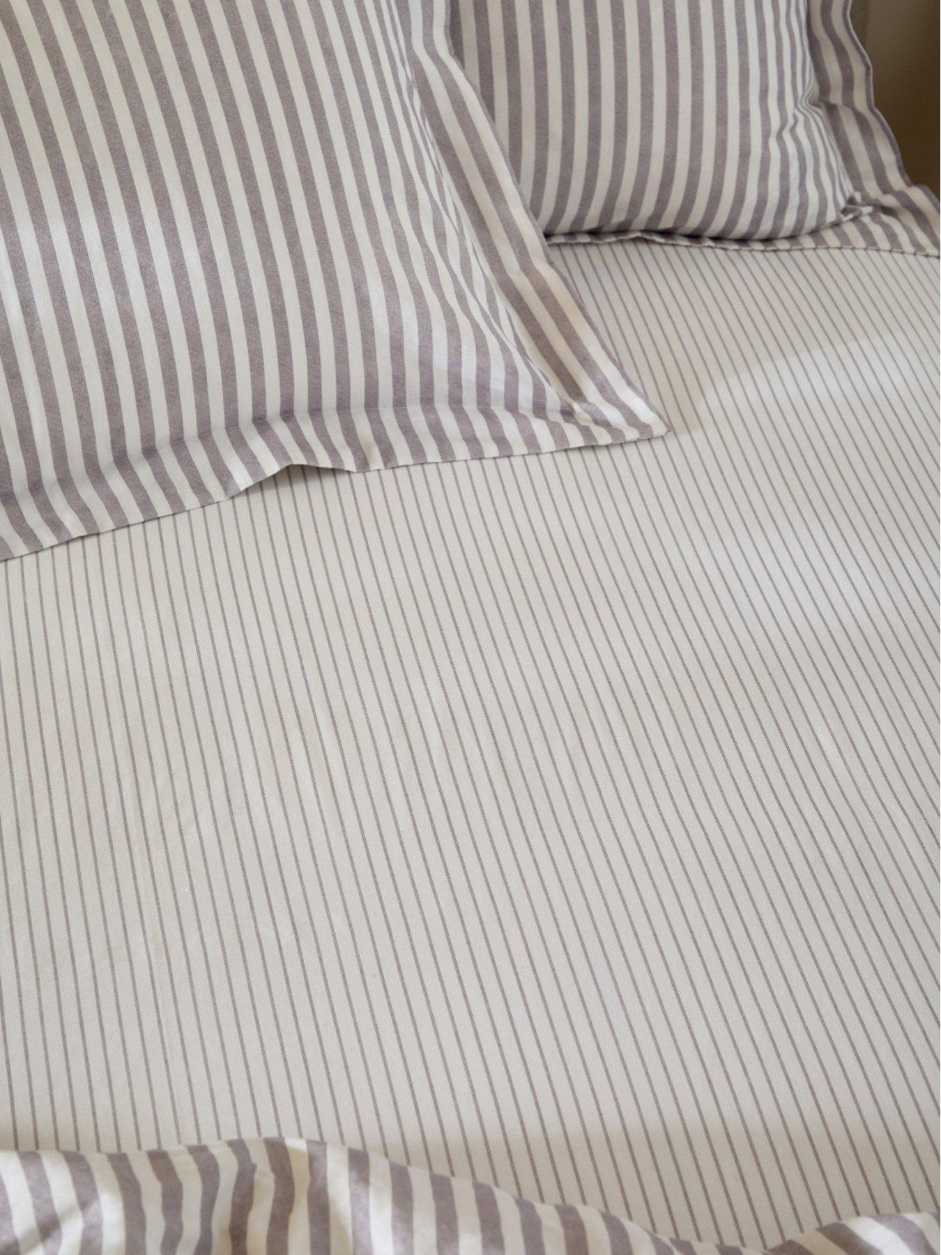 Image 1 of 2 of Yard Hebden 100% Cotton Fitted Sheet or Pillowcases - Mauve