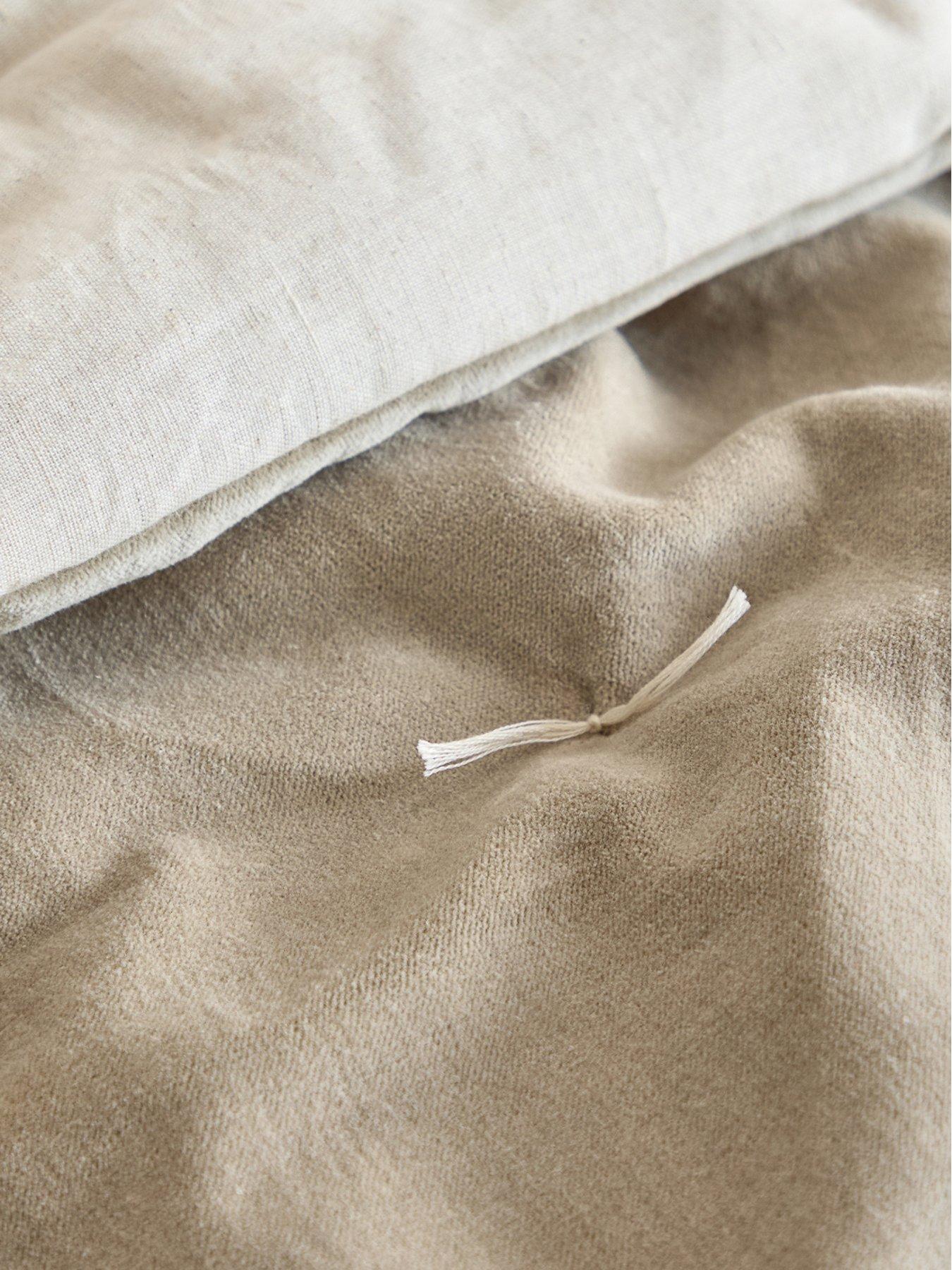 Image 4 of 5 of Wylder EDIE 140X220 BEDSPREAD