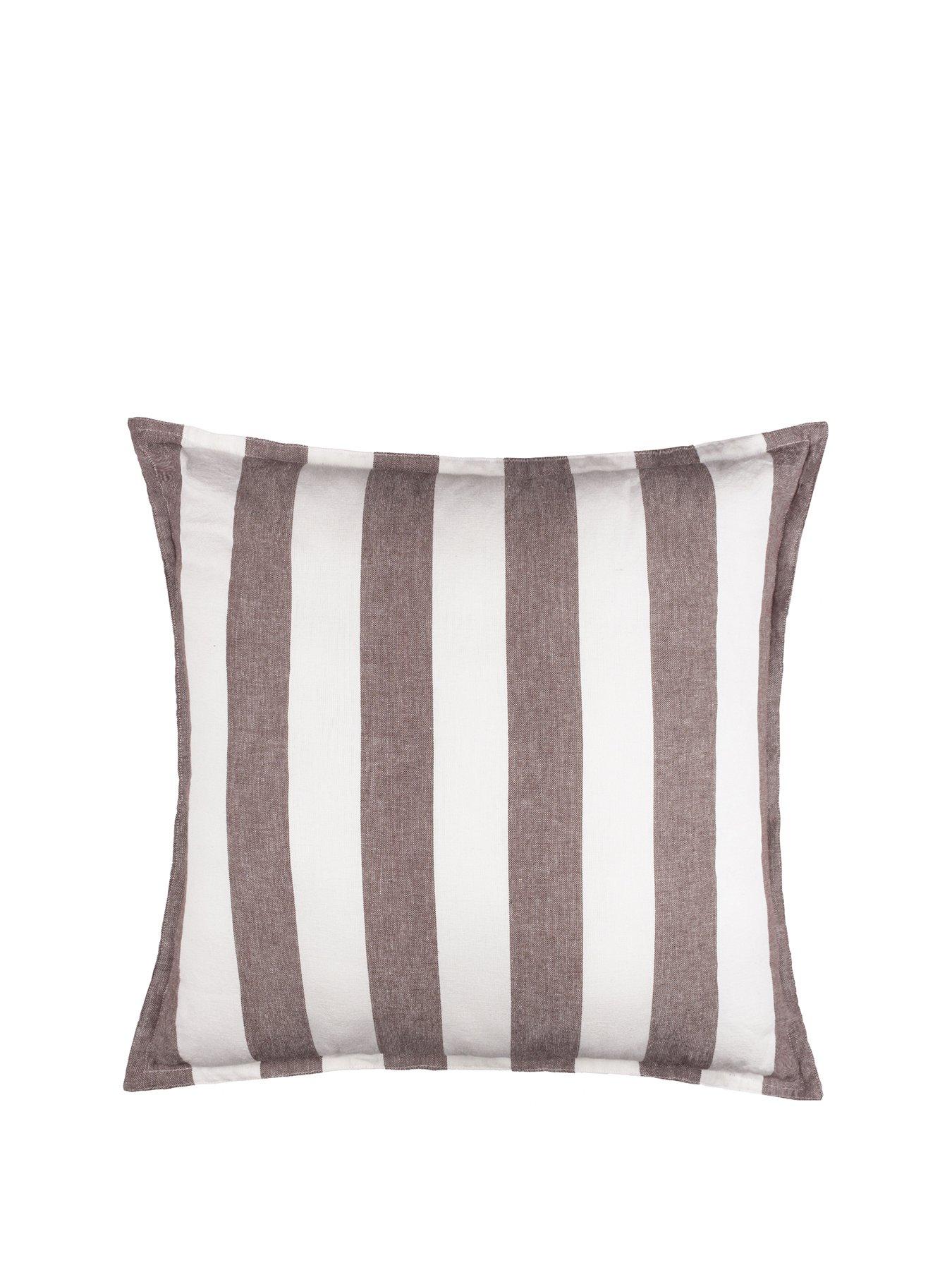stillFront image of yard-hayle-50x50-outdoor-polyester-cushion