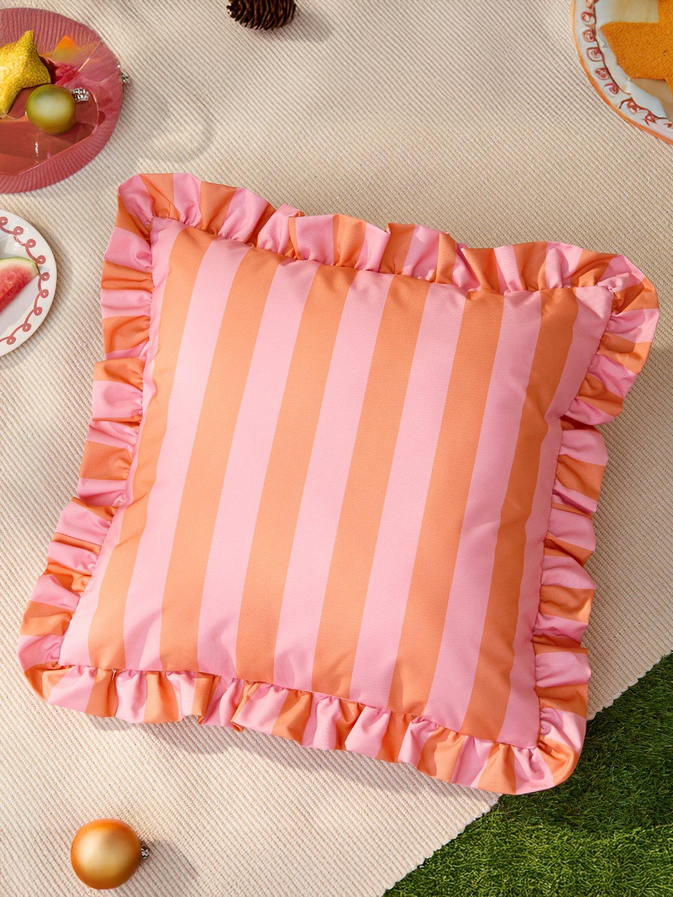 Furn Palm Royale Stripe Ruffle 50x50 Outdoor Polyester Cushion Pink/orange
