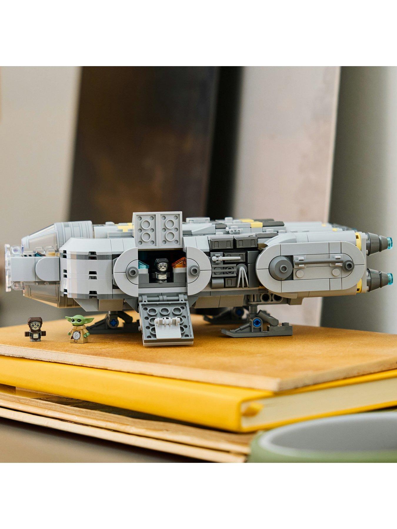 Image 6 of 7 of LEGO Star Wars Anzellan Starship Building Toy 75445