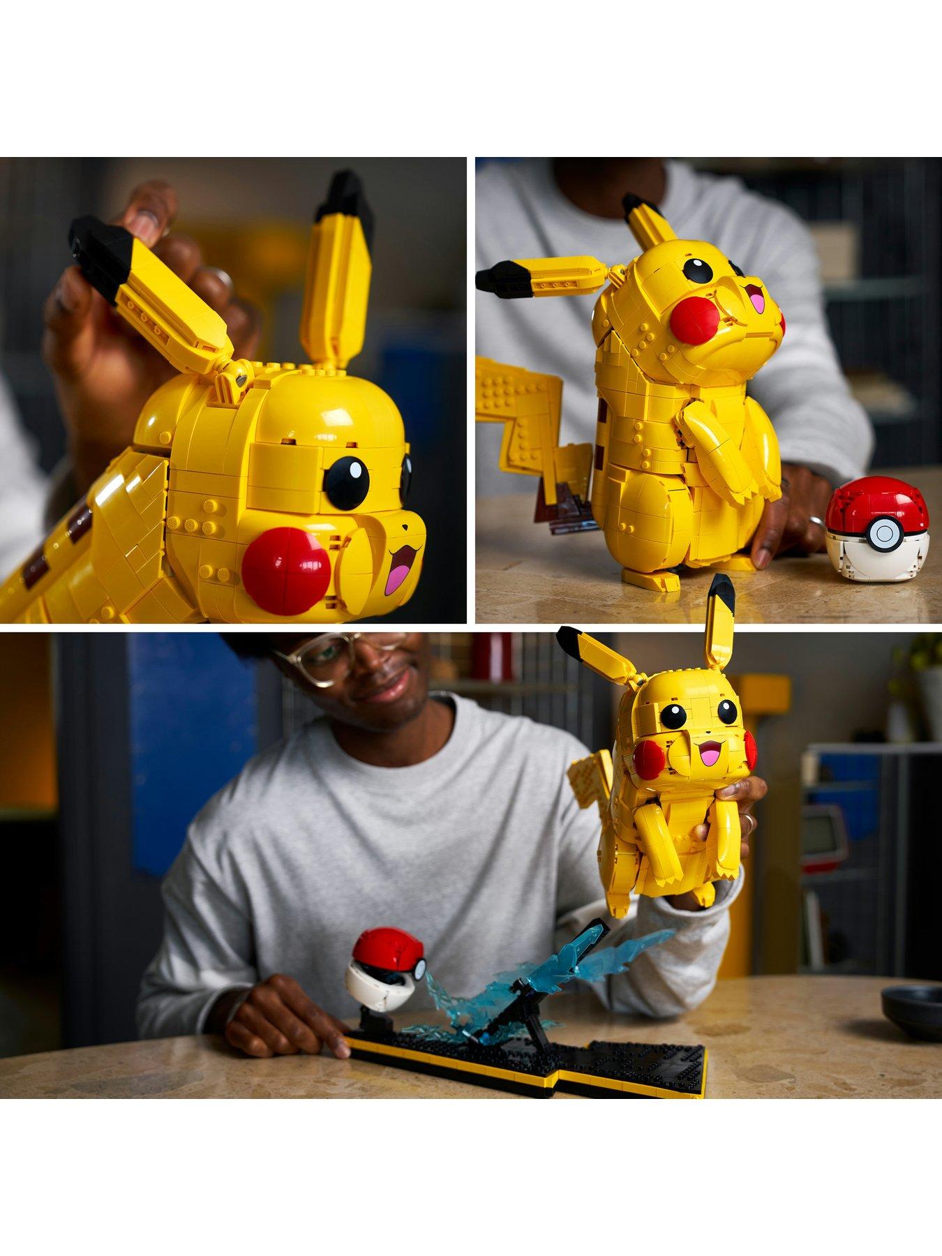 Image 4 of 8 of LEGO Pokemon Pikachu and Pok&eacute; Ball Model Kit 72152