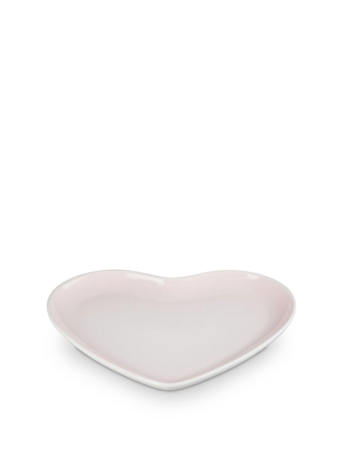 le-creuset-stoneware-heart-plate-23cm-shell-pink