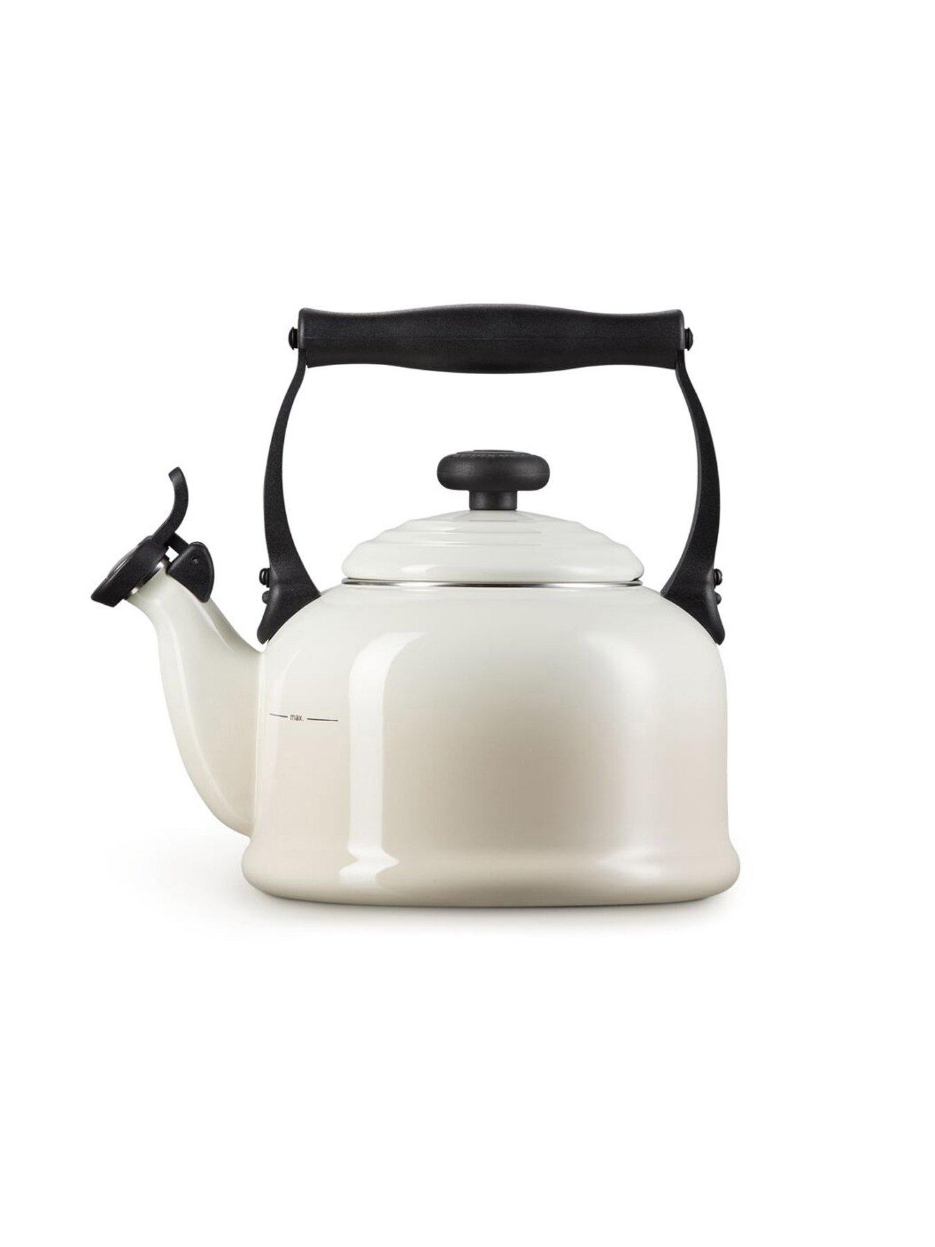 le-creuset-traditional-kettle-21l-black