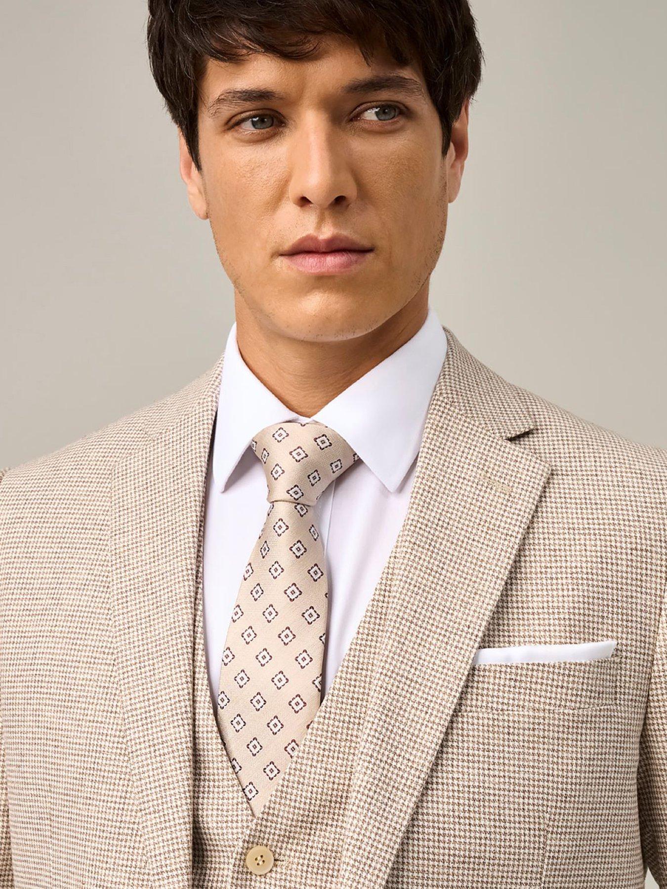 Image 4 of 7 of Skopes Aurelio Houndstooth Suit Jacket