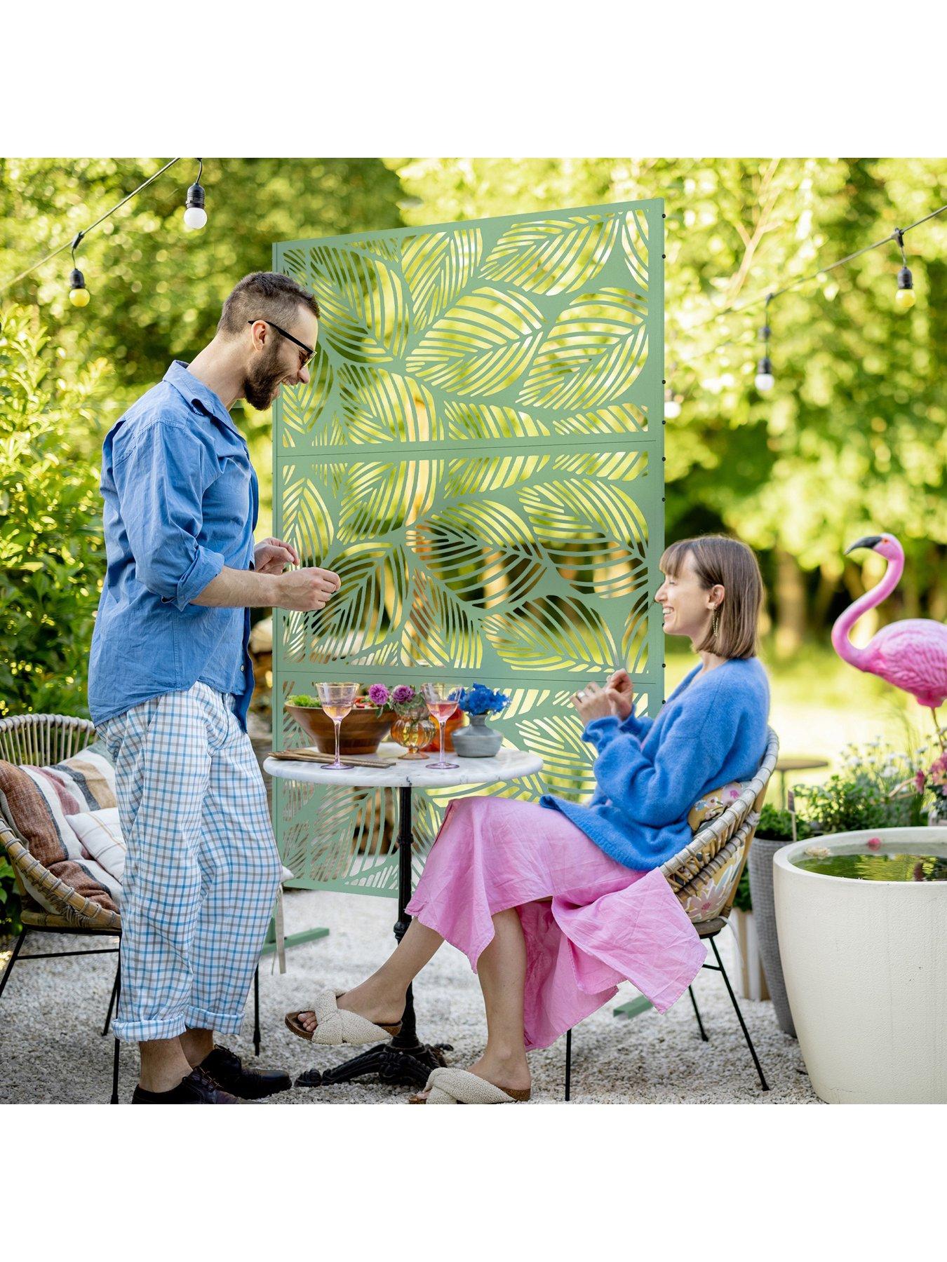 Image 3 of 7 of OutSunny Outdoor Privacy Screen 122W x 45D x 198H cm