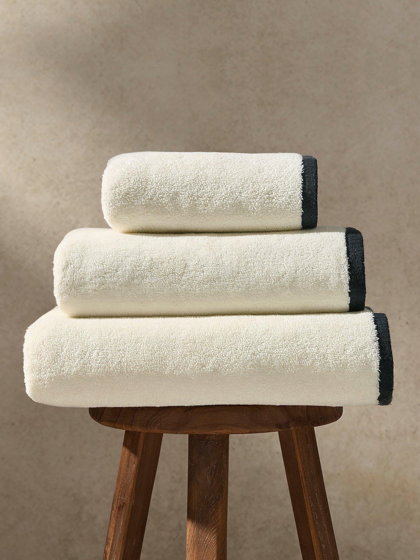 Image 1 of 5 of Dusk Palma Contrast Edge Bath Sheet