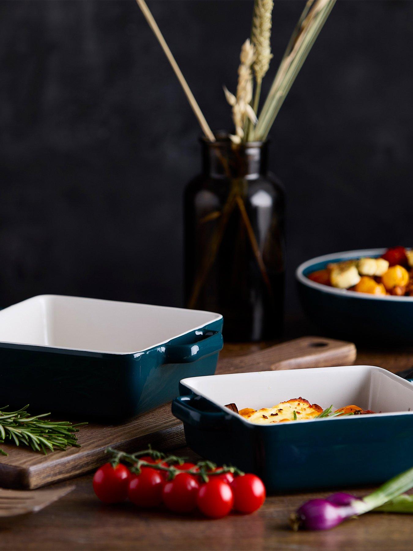 barbary-oak-nattura-set-of-two-205cm-square-baking-dishes-agave