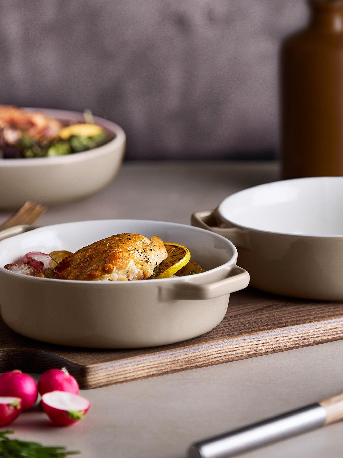 barbary-oak-nattura-set-of-two-215cm-round-baking-dishes-cashmere