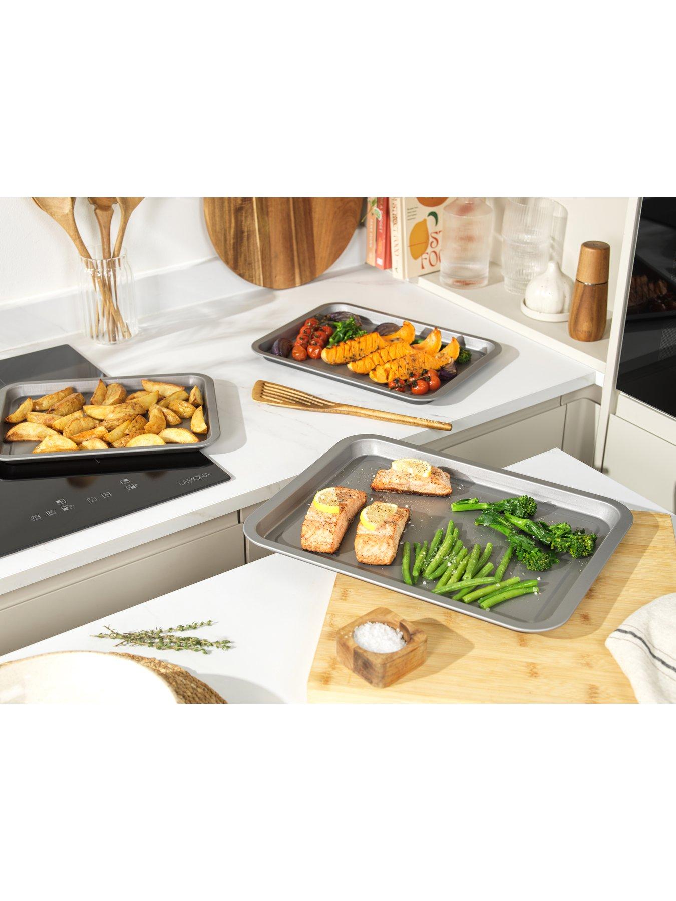 Image 6 of 7 of Salter Essentials 3pc Baking Tray Set