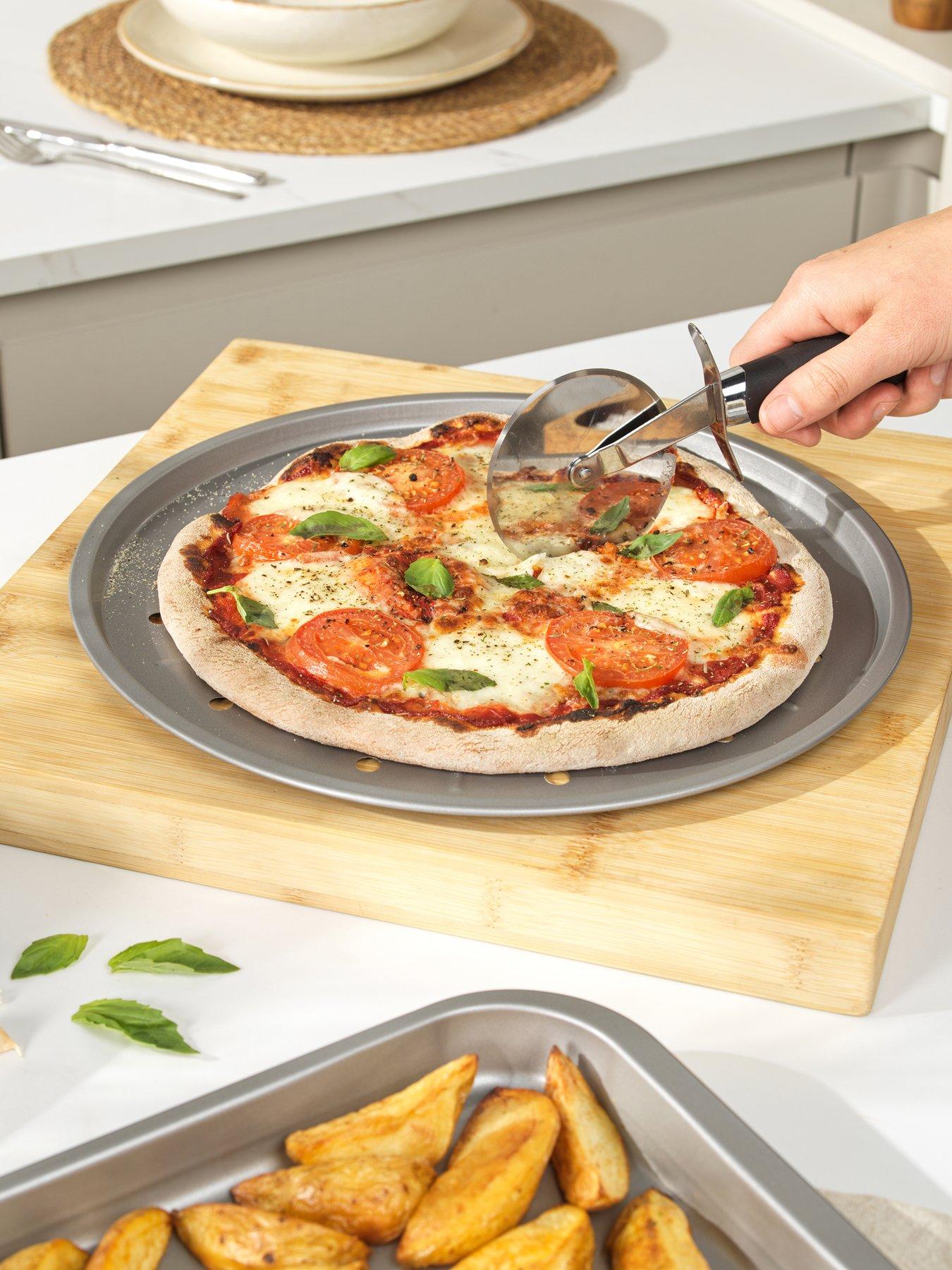 Image 5 of 6 of Salter Essentials Pizza Pan And Chip Tray