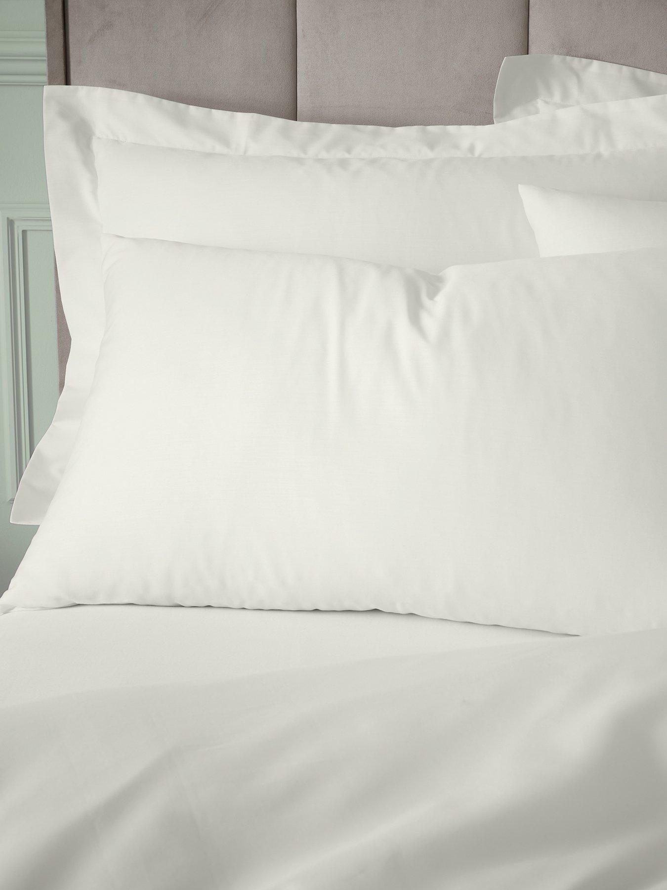 front image of bianca-180-thread-count-egyptian-cotton-standard-pillowcase-pair-cream