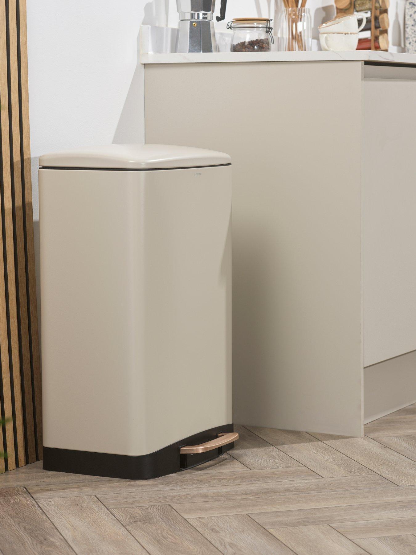 Image 4 of 5 of Salter Pebble 50l Pedal Bin