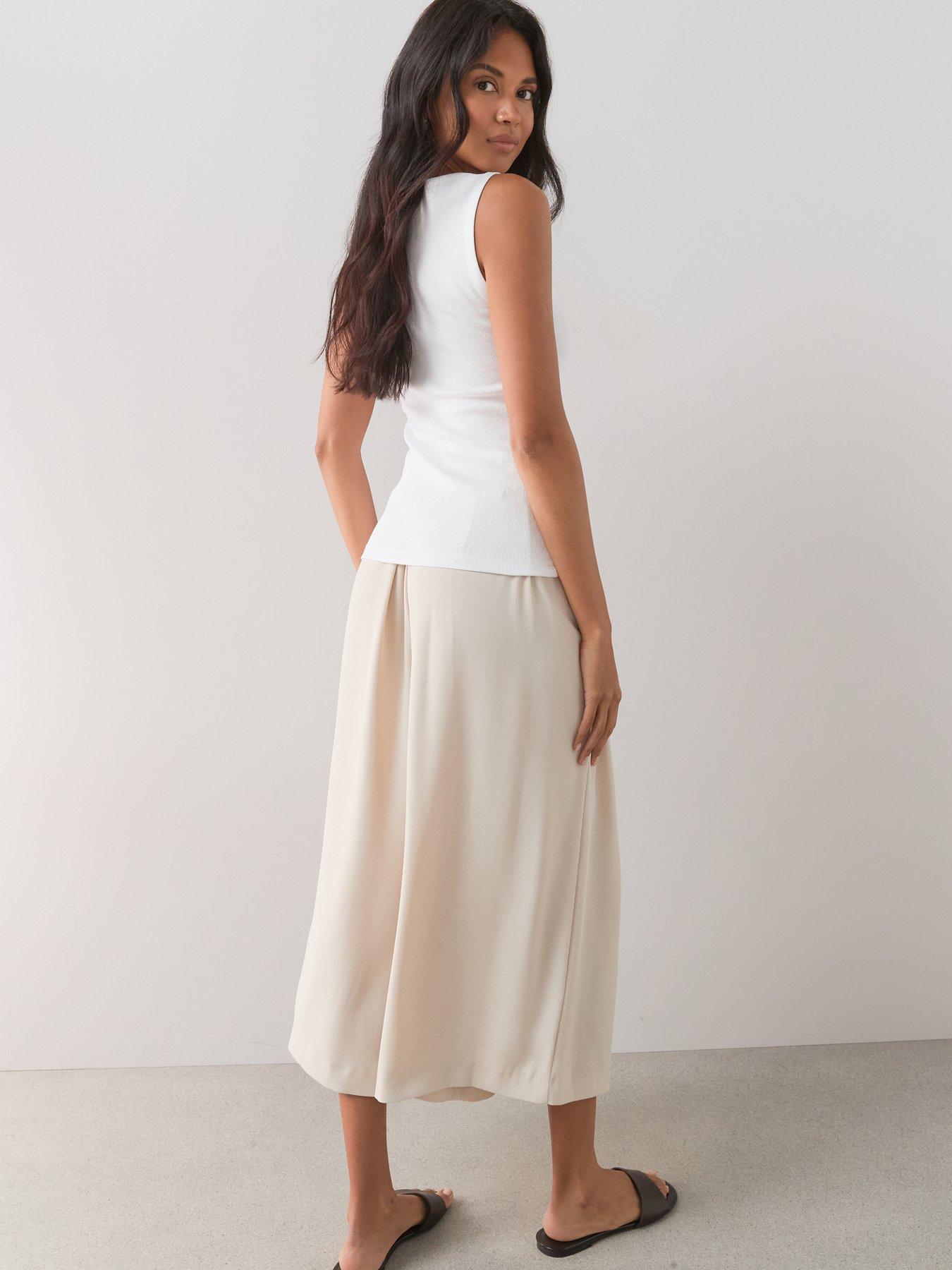 Image 2 of 7 of The Very Collection Scoop Henley Vest - White