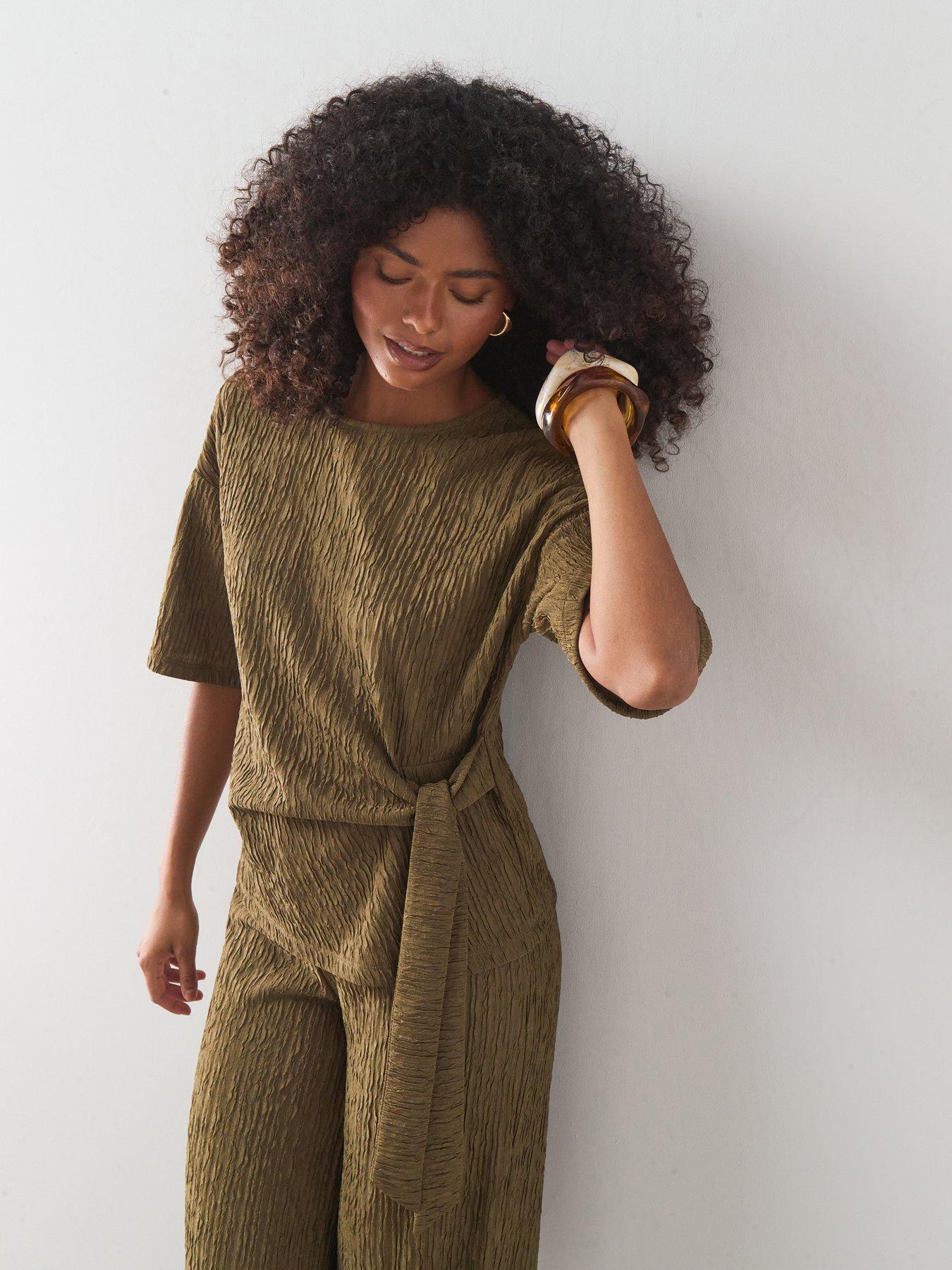 The Very Collection TEXTURE TIE SIDE SHORT SLEEVE TEE