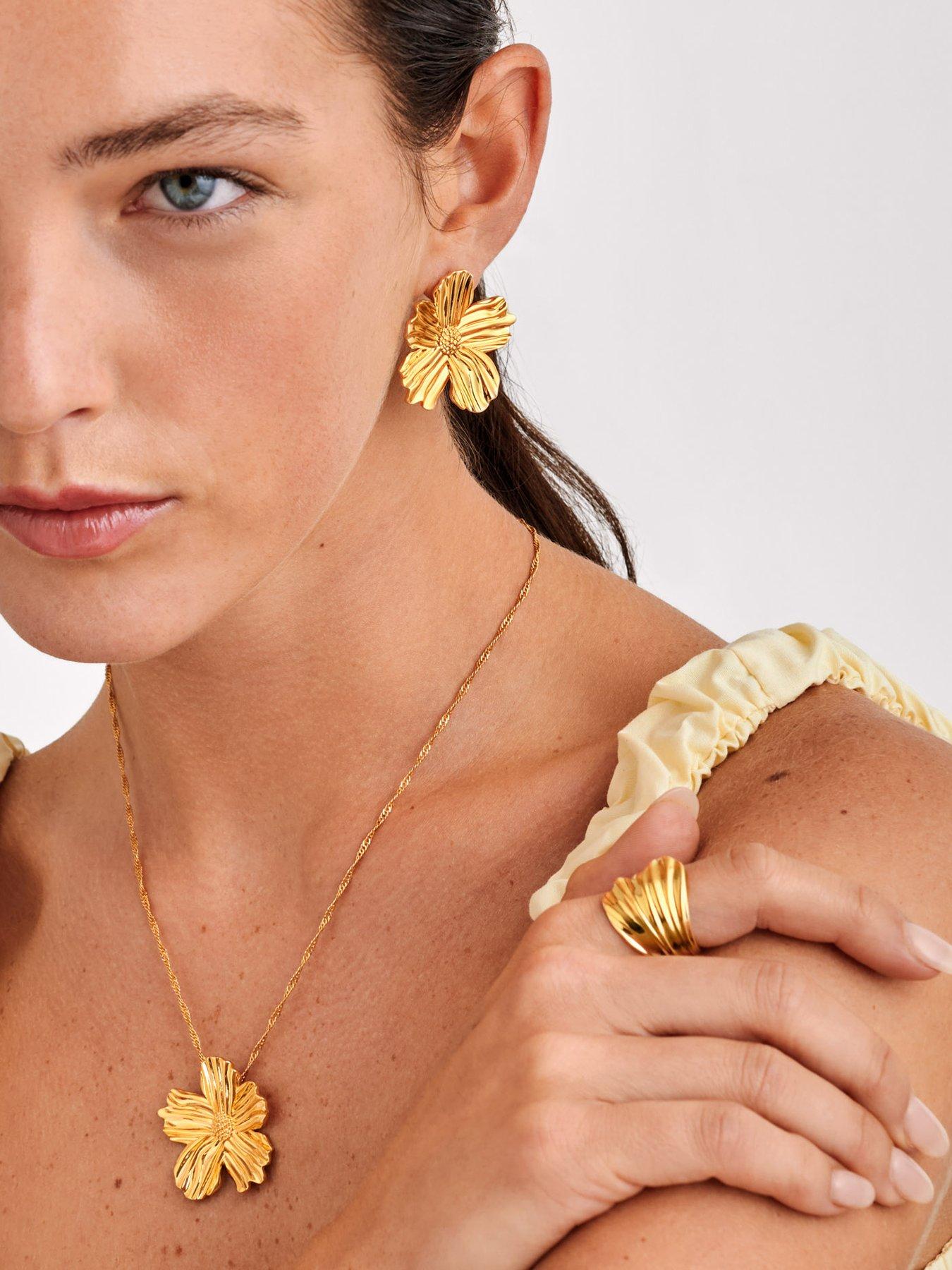 Image 5 of 6 of Katie Loxton FLORAMOUR NECKLACE , Gold Coated , 45cm + 5cm extender