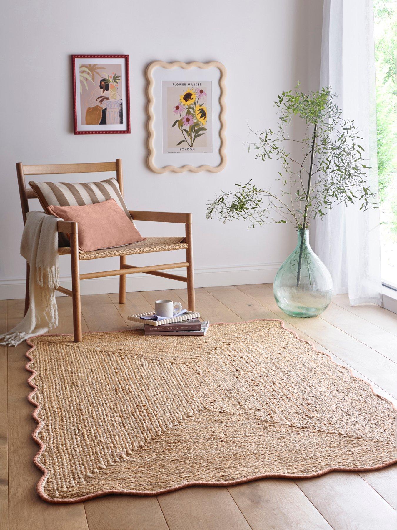 The Very Collection Jute Scalloped Edge Rug