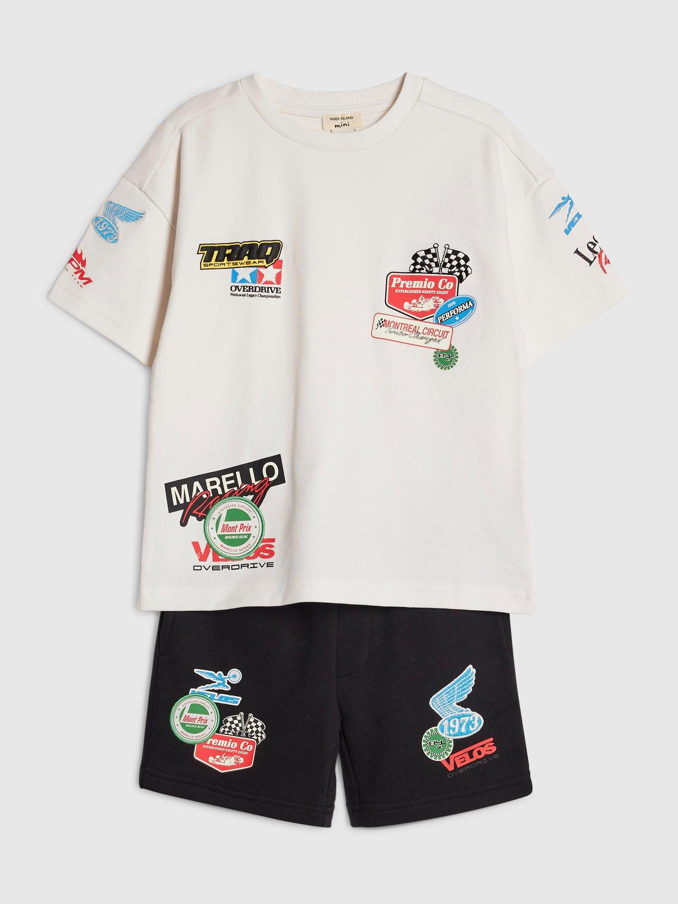 Image 3 of 5 of River Island Mini Boys Badge Motorsport T-Shirt &amp; Shorts Set - White