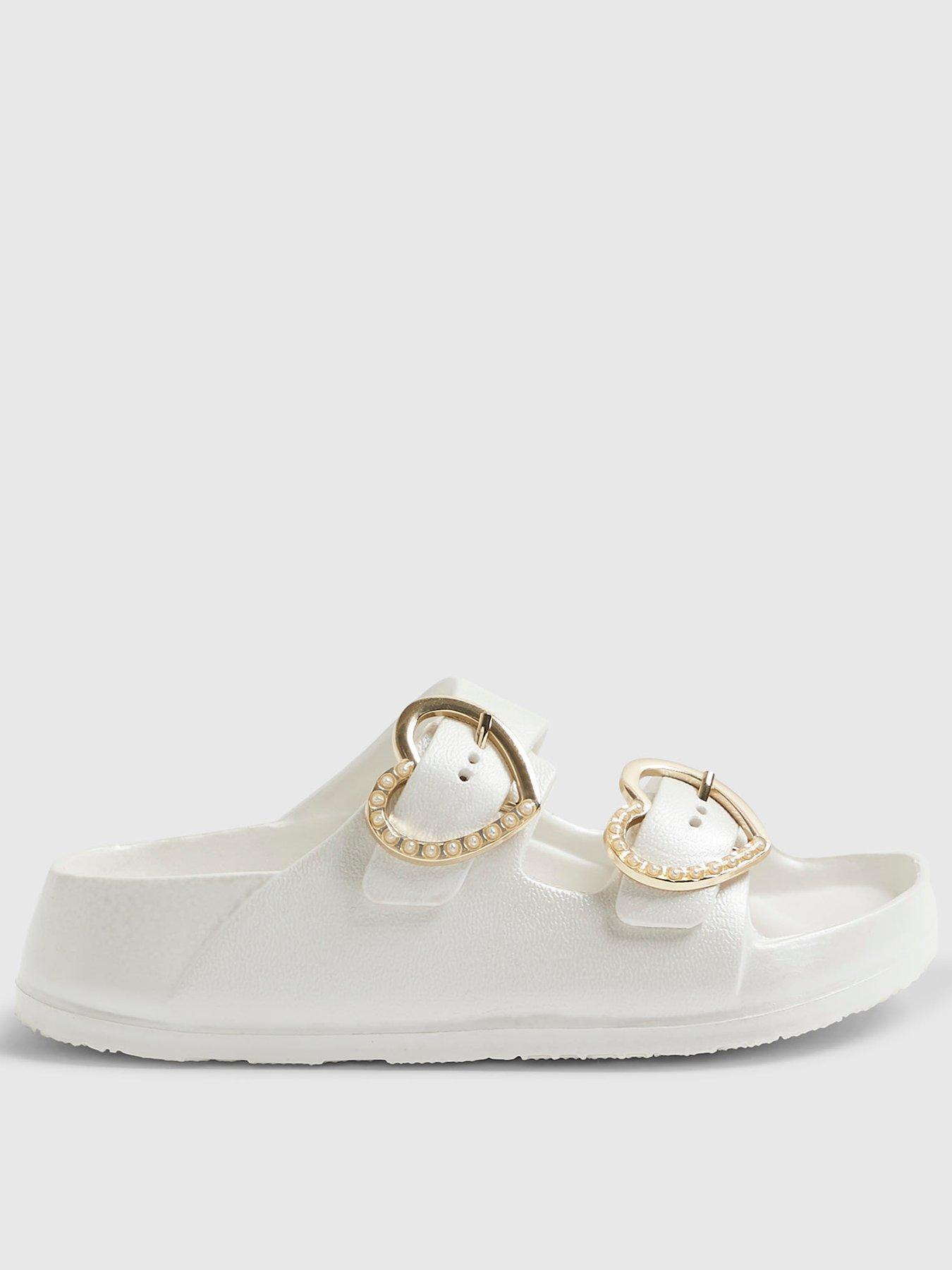 river-island-older-girls-heart-buckle-moulded-sliders-white