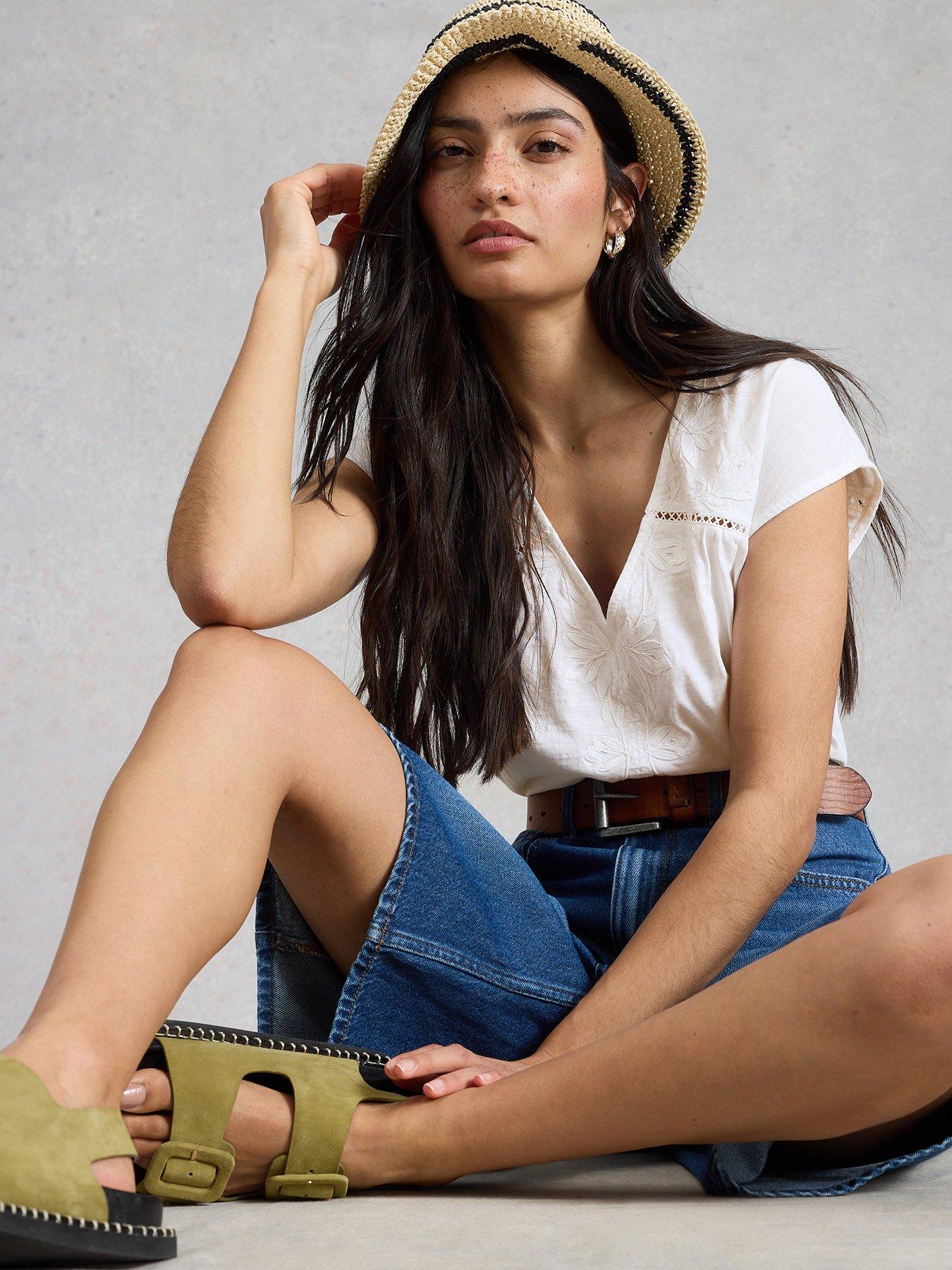 Image 4 of 6 of White Stuff Fliss Floral Top - White