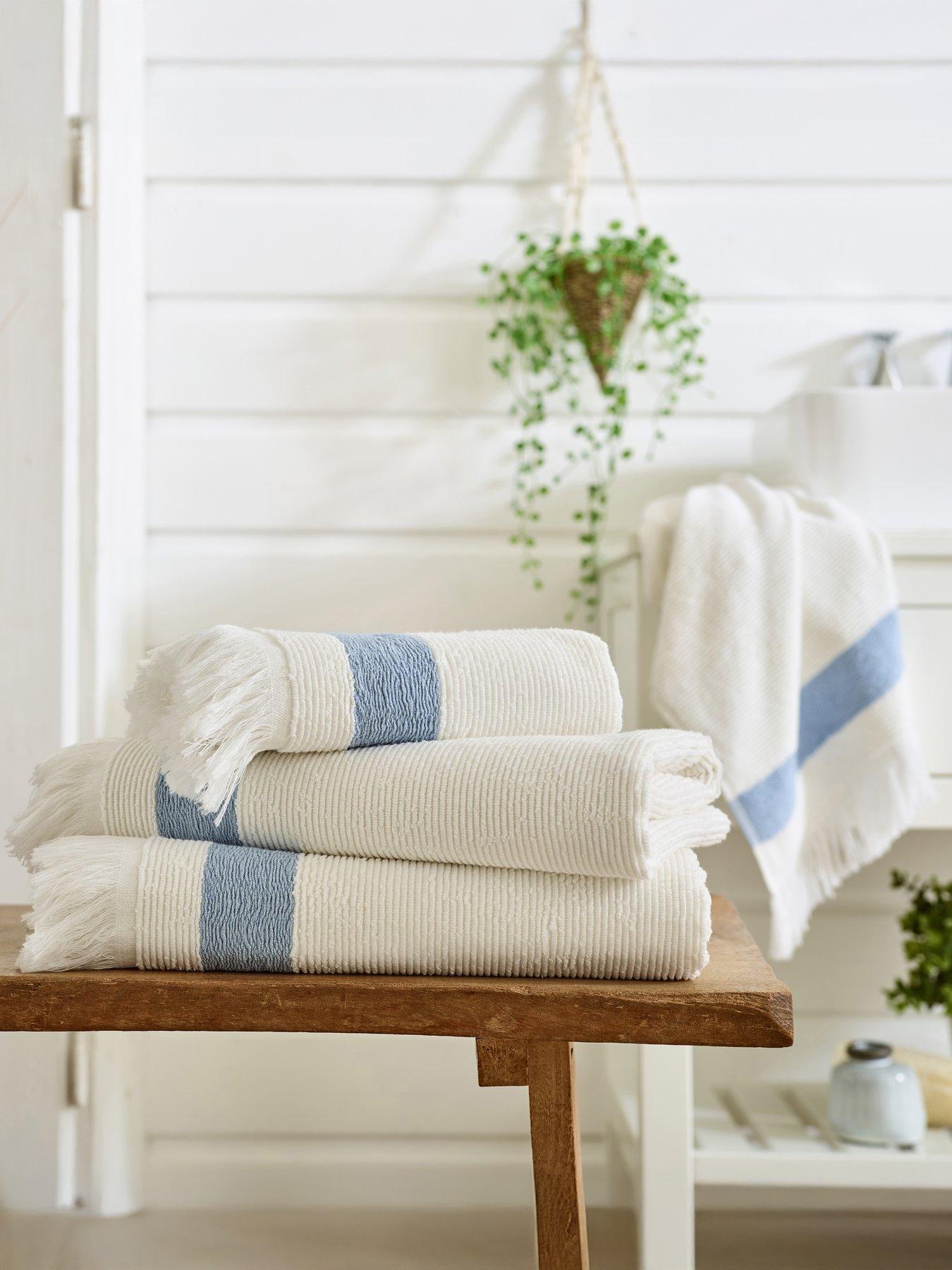The Lyndon Co TLC Oakwood Ridge Textured Towel Collection