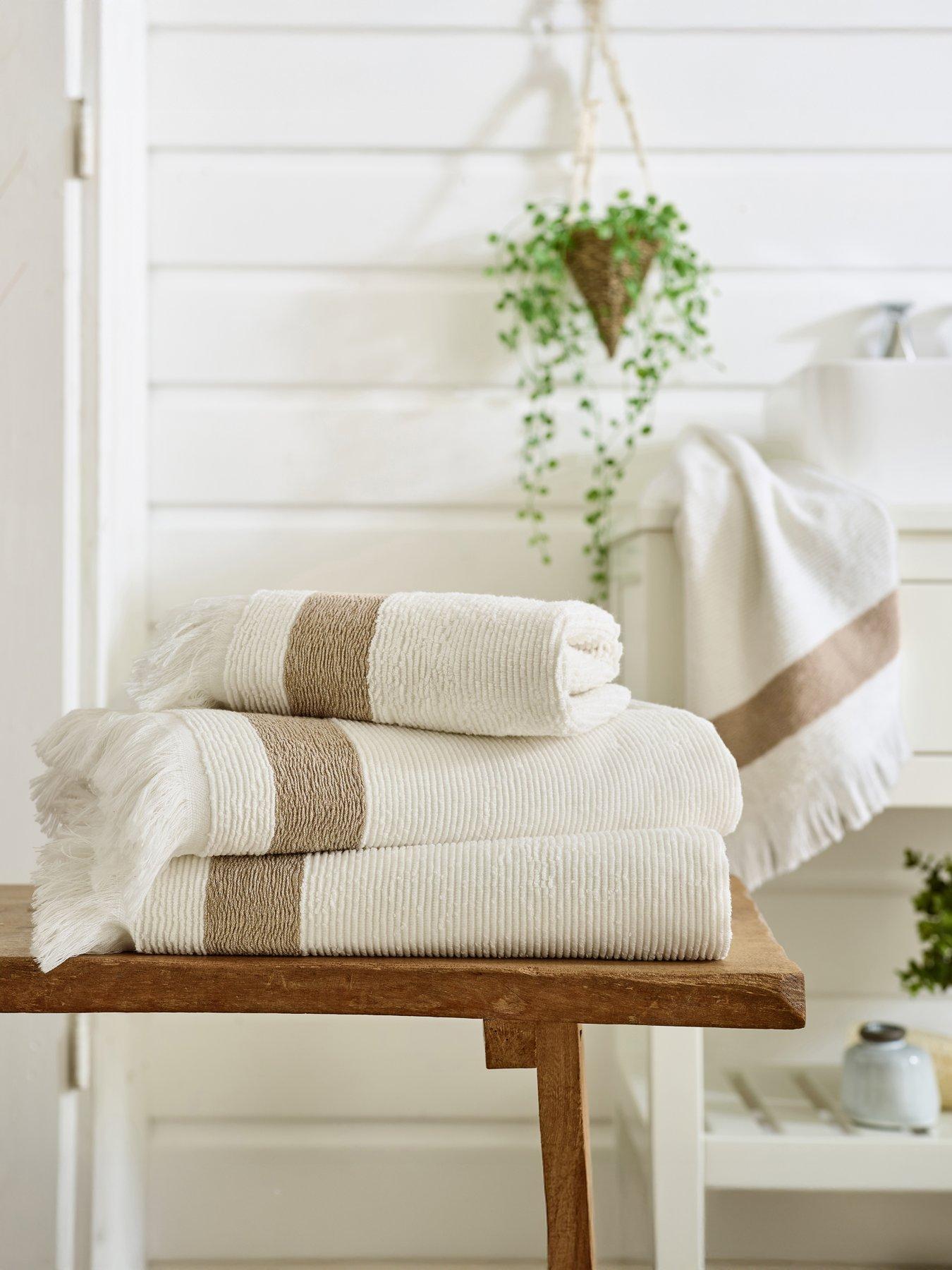 The Lyndon Co TLC Oakwood Ridge Textured Towel Collection
