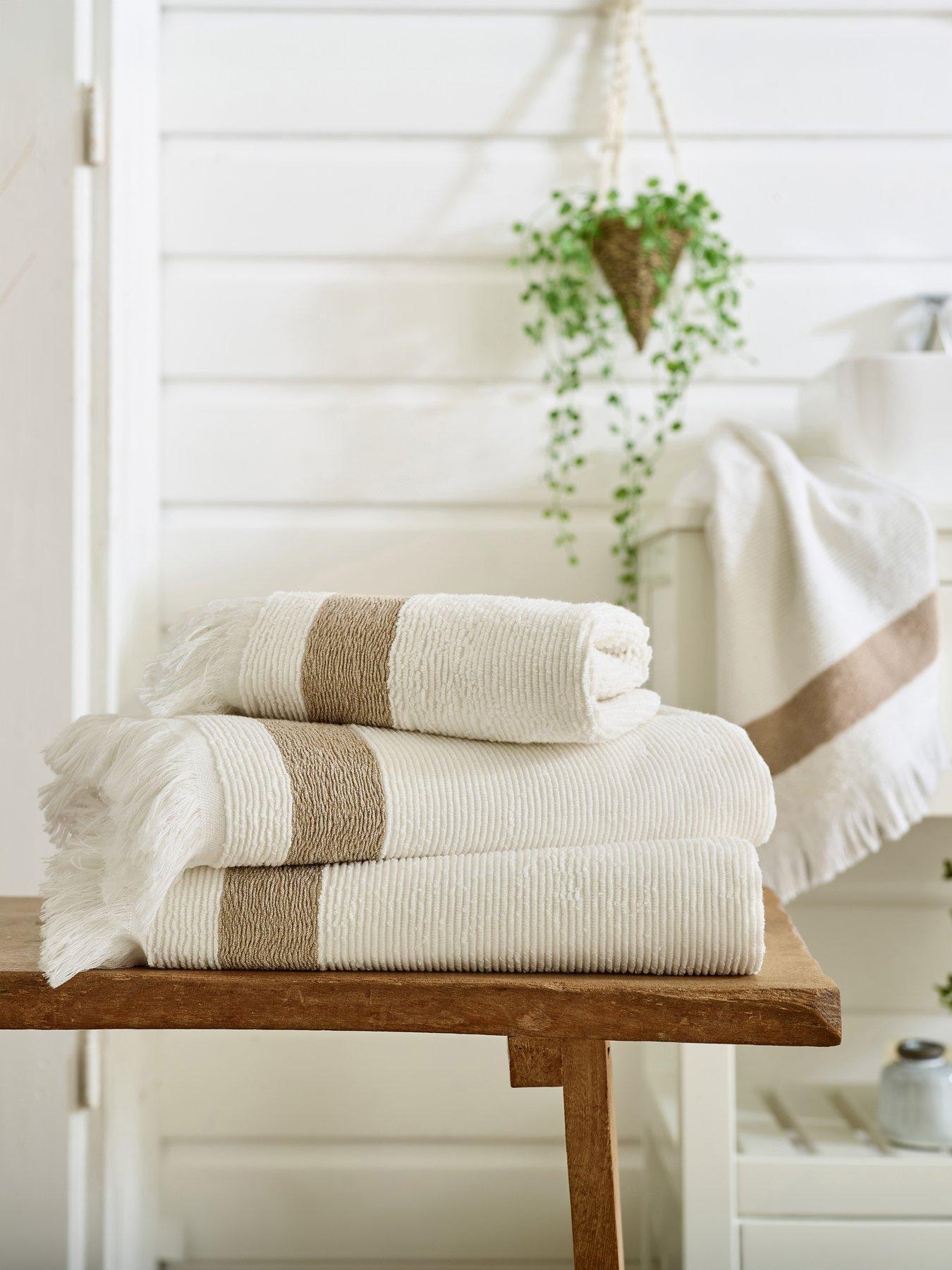 Image 3 of 4 of The Lyndon Co TLC Oakwood Ridge Textured Towel Collection